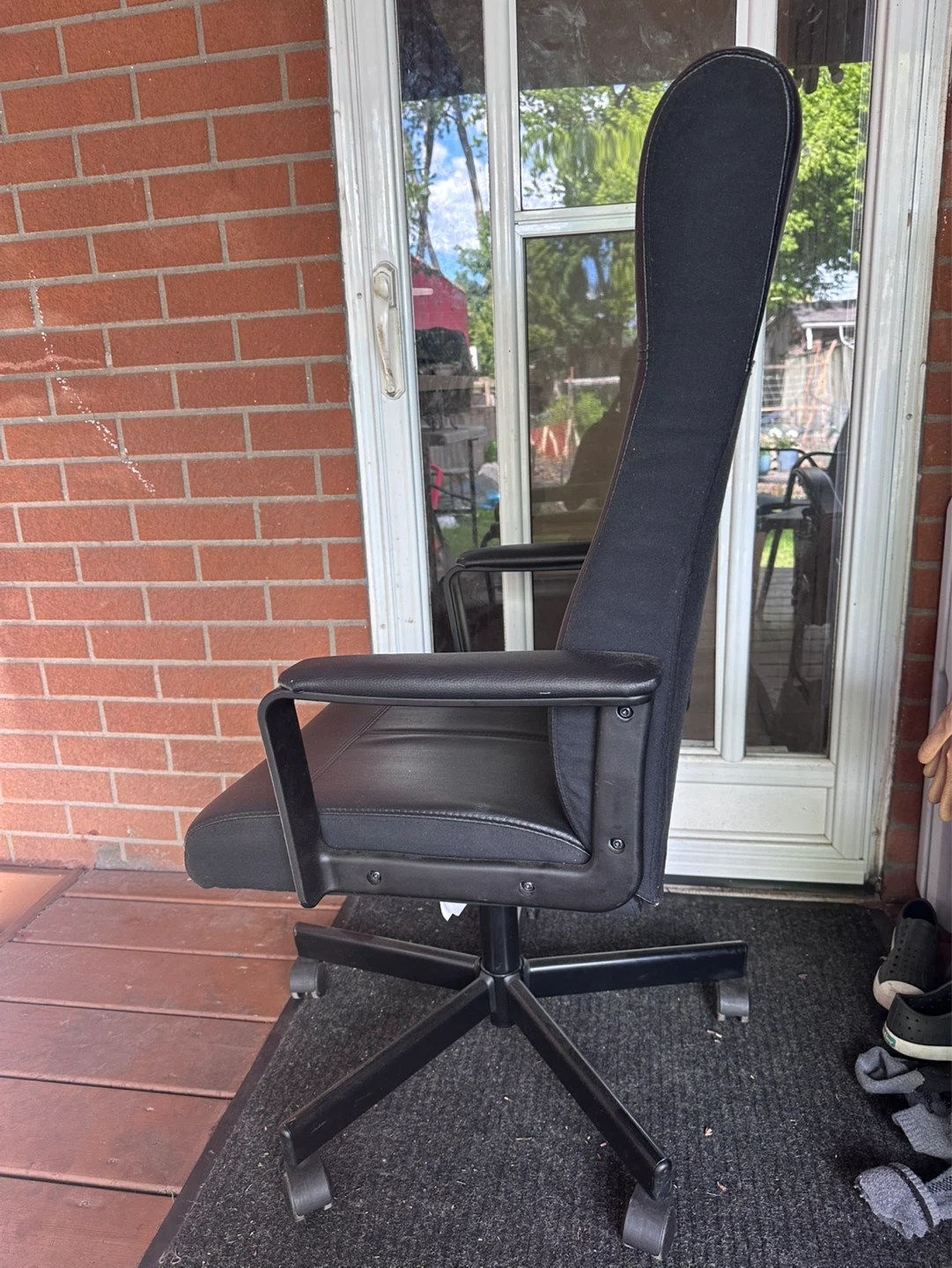 Black Office Chair - photo 2