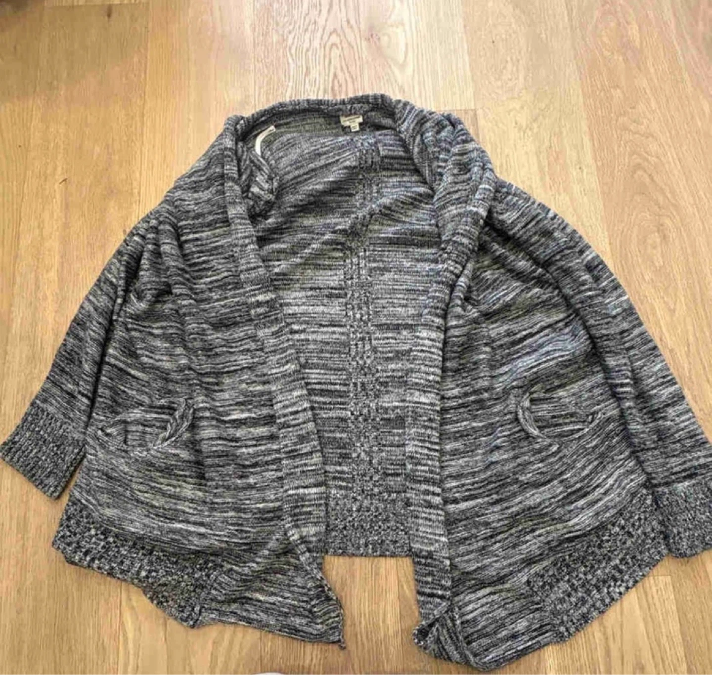 Wilfred Cashmere Cardigan Sweater