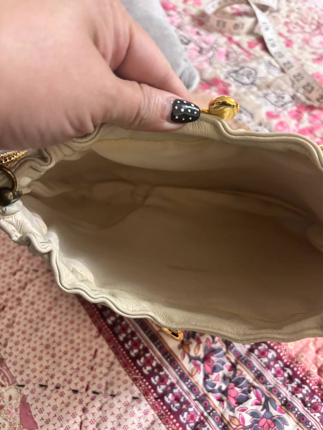 Vintage Andé Cream Leather Clutch with Gold Chain Strap - photo 3