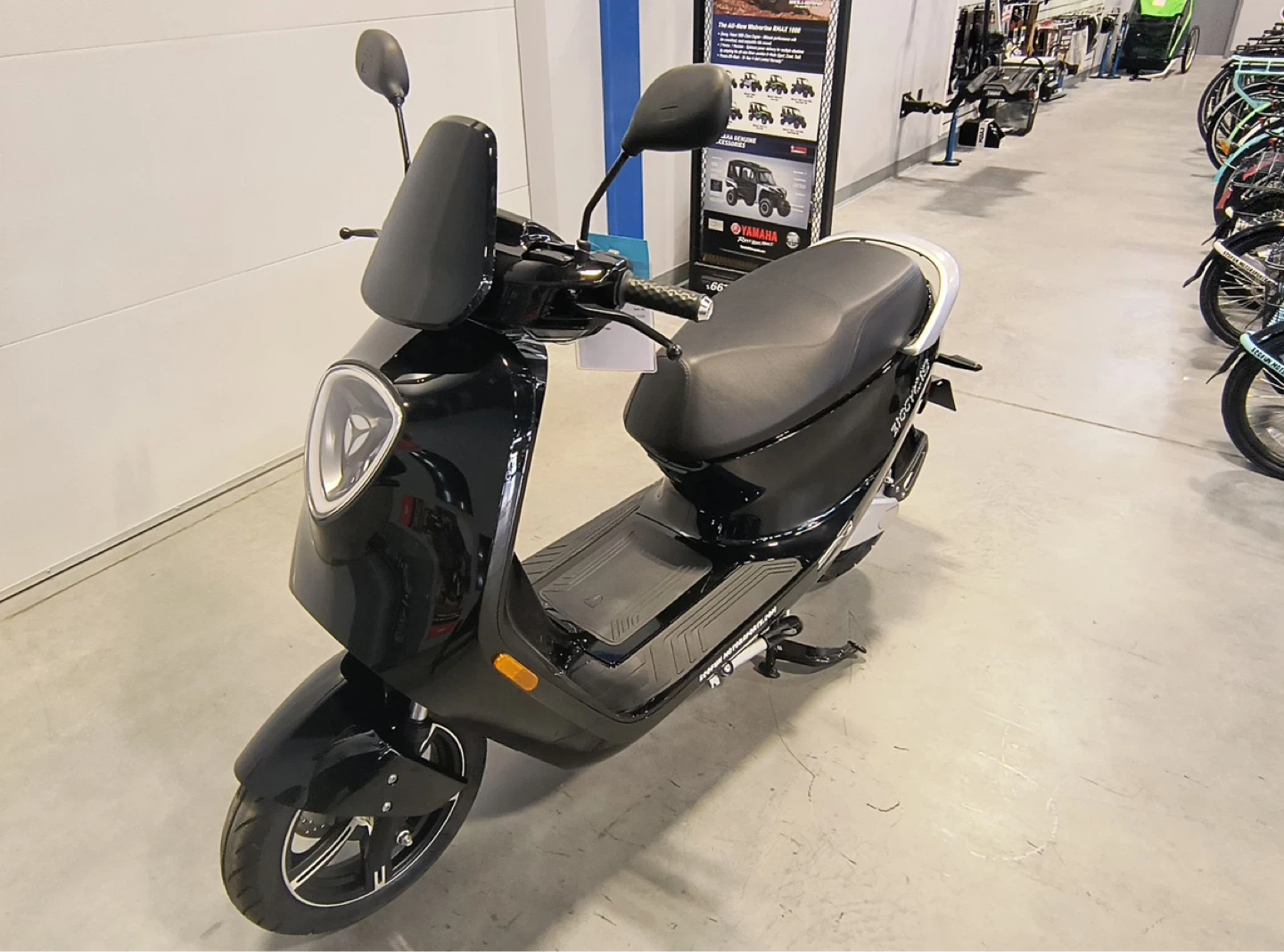 Black ZIGGY 15 Scooter - photo 2