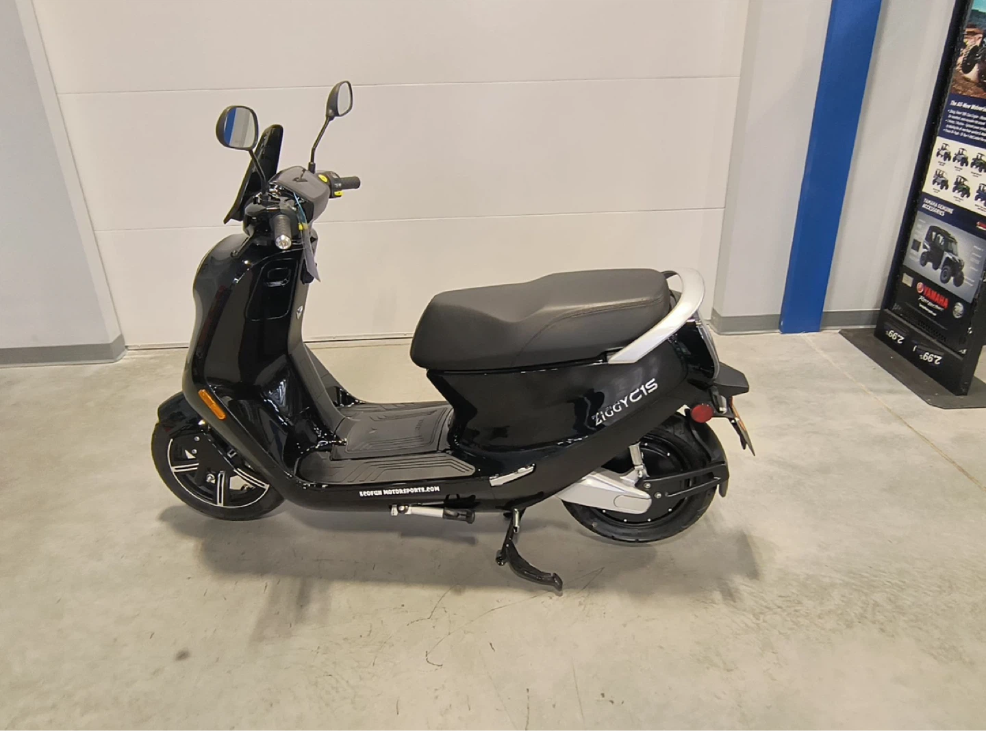 Black ZIGGY 15 Scooter - photo 3