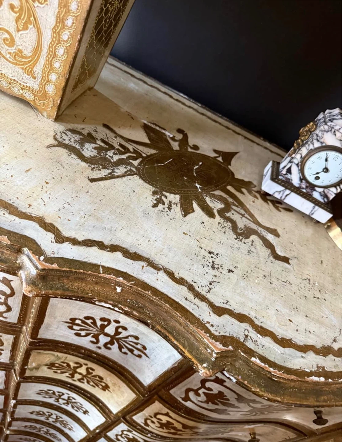 Italian Florentine Gold Gilt Dresser - photo 5