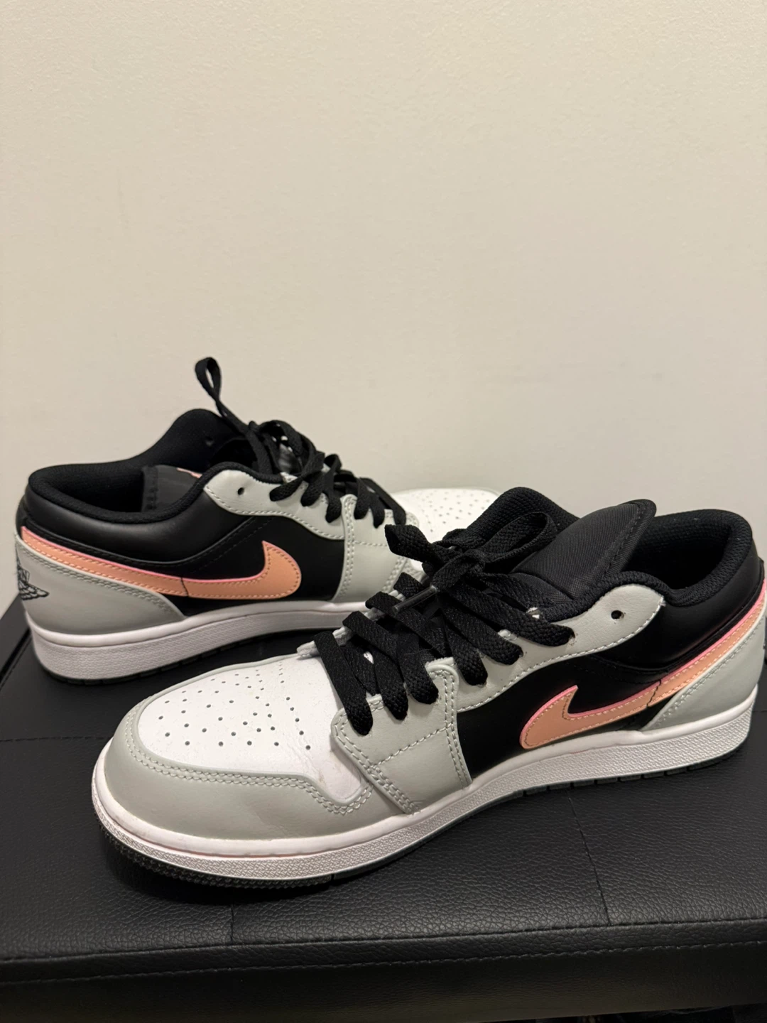 Air Jordan 1 Low SE - photo 5