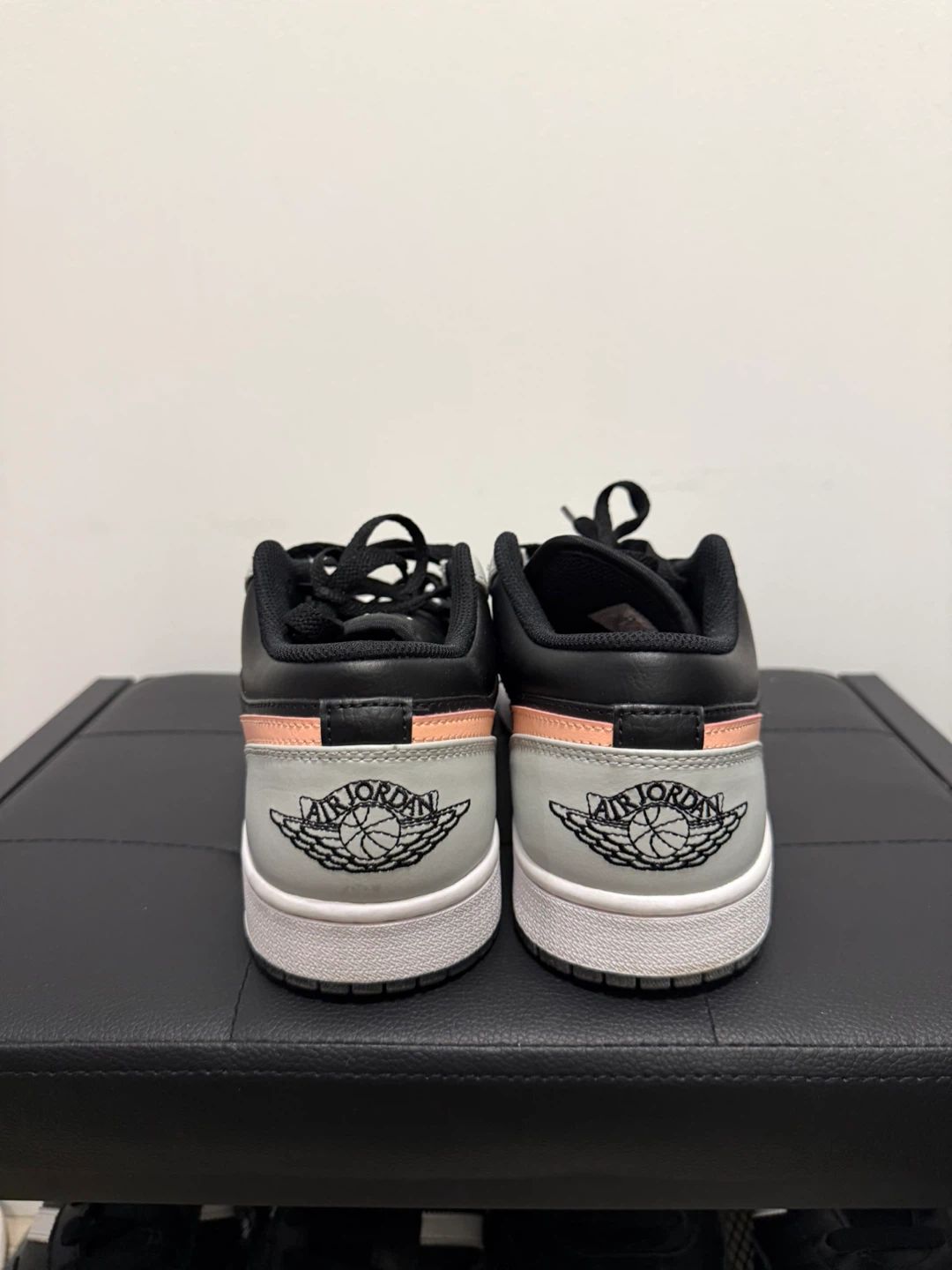 Air Jordan 1 Low SE - photo 3