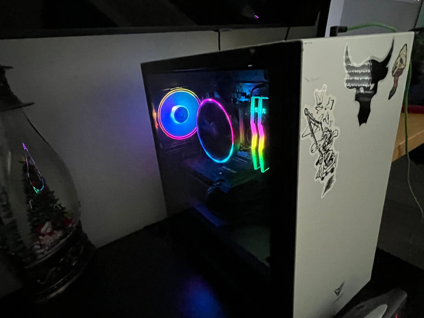 Gaming PC + monitor bundle - photo 2