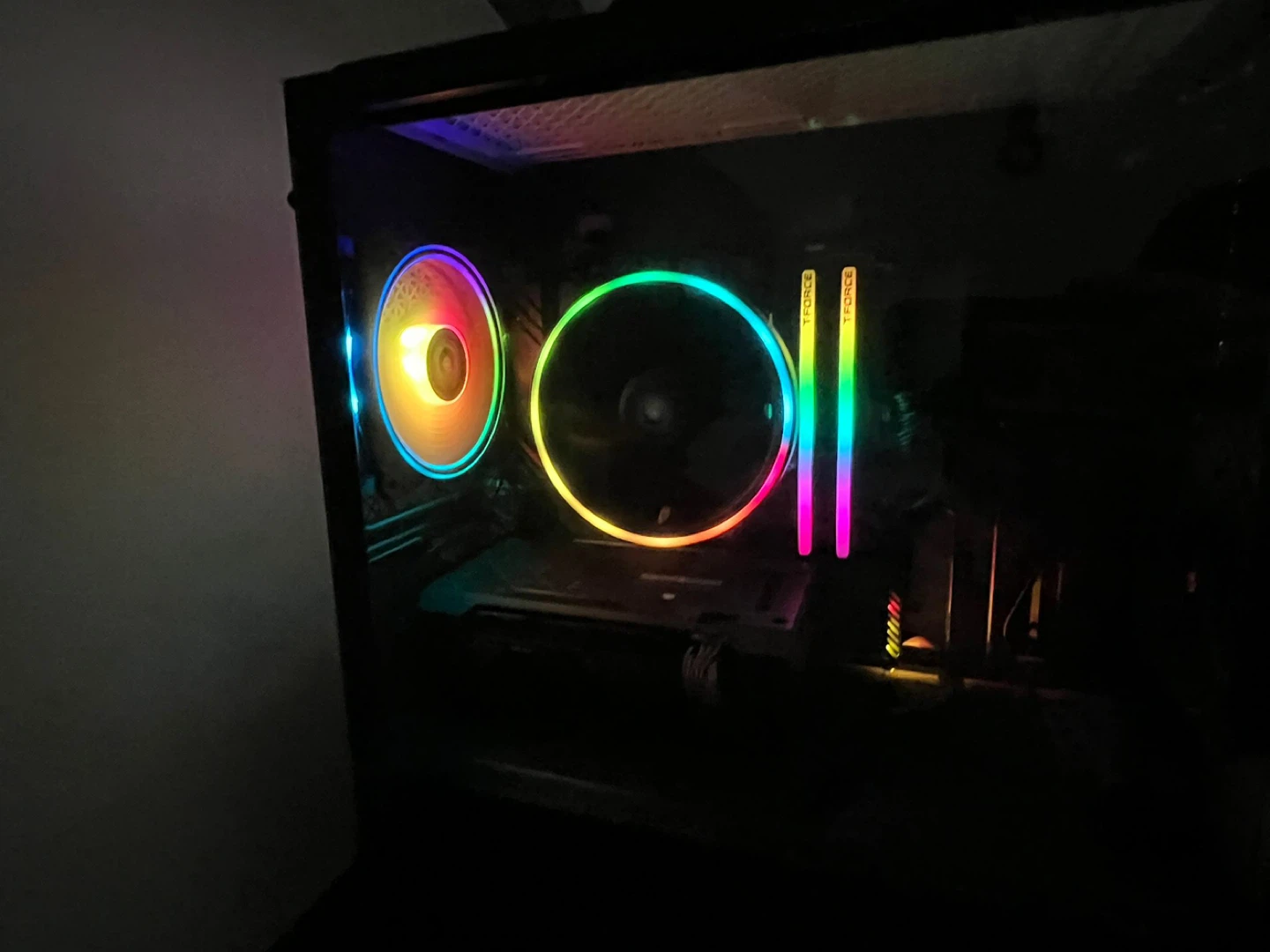 Gaming PC + monitor bundle