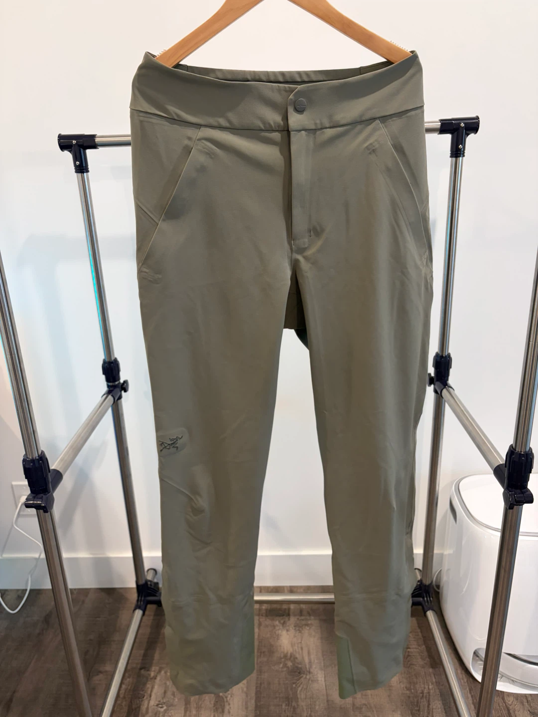 Arc’teryx Women size 8 new, Theriss High-Rise Pant