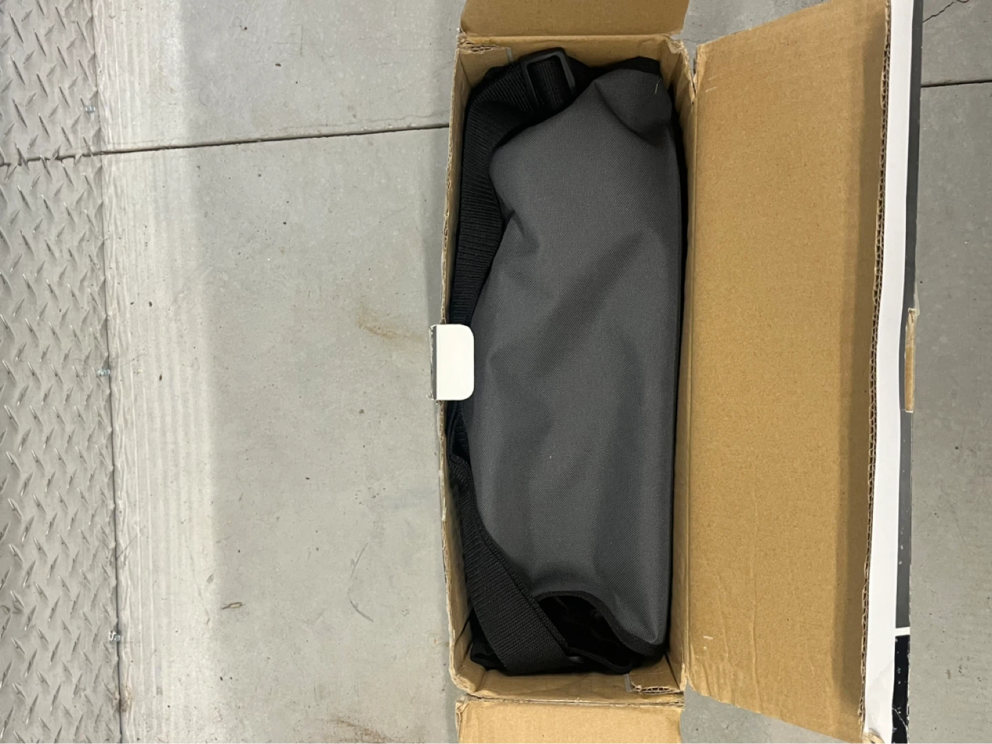 Thule Nomad 856 Cargo Carrier (15 cu. ft.) - photo 2