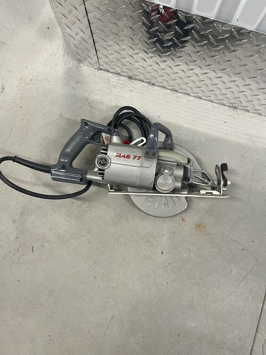 SKILSAW MAG 77 Circular Saw - photo 2