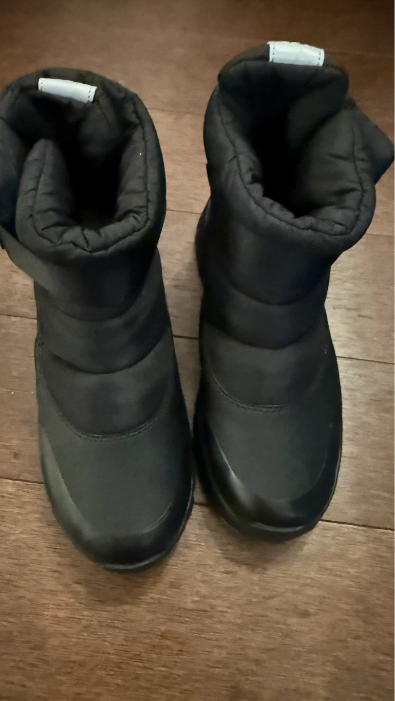 UGG Black Puffer Boots Size 9 - photo 3