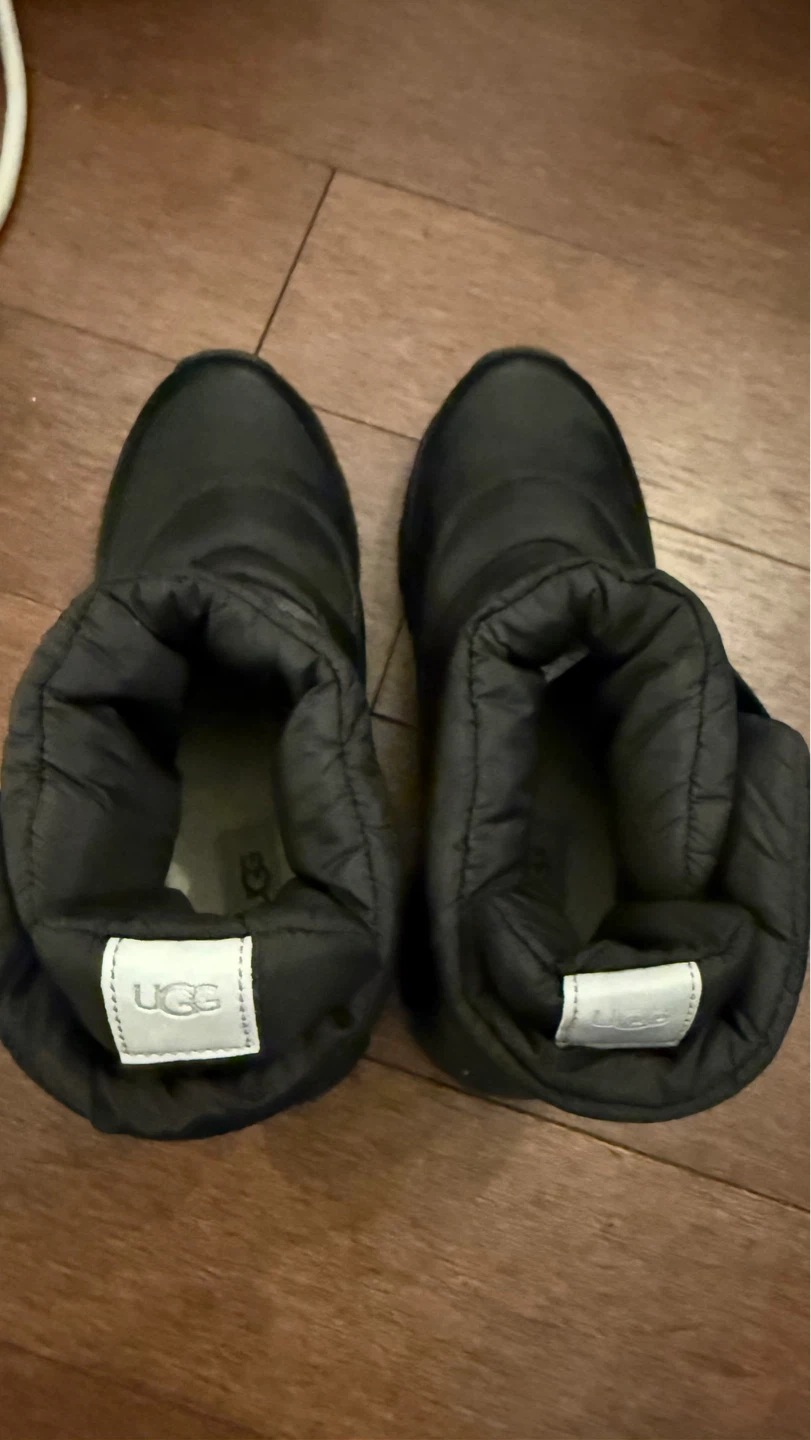 UGG Black Puffer Boots Size 9 - photo 4