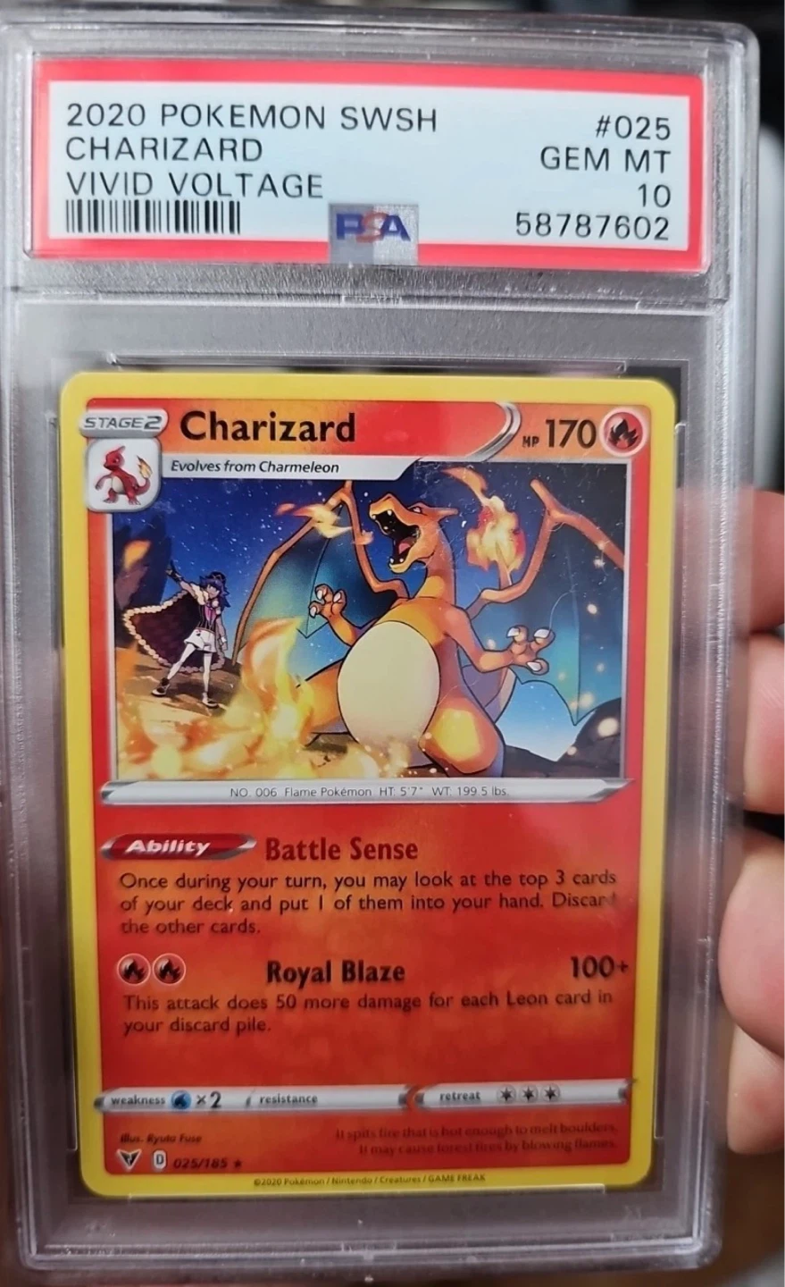 Pokemon Charizard Vivid Voltage Trading Card #025
