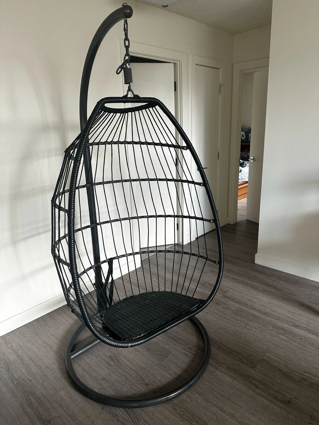 Egg Swing with stand
