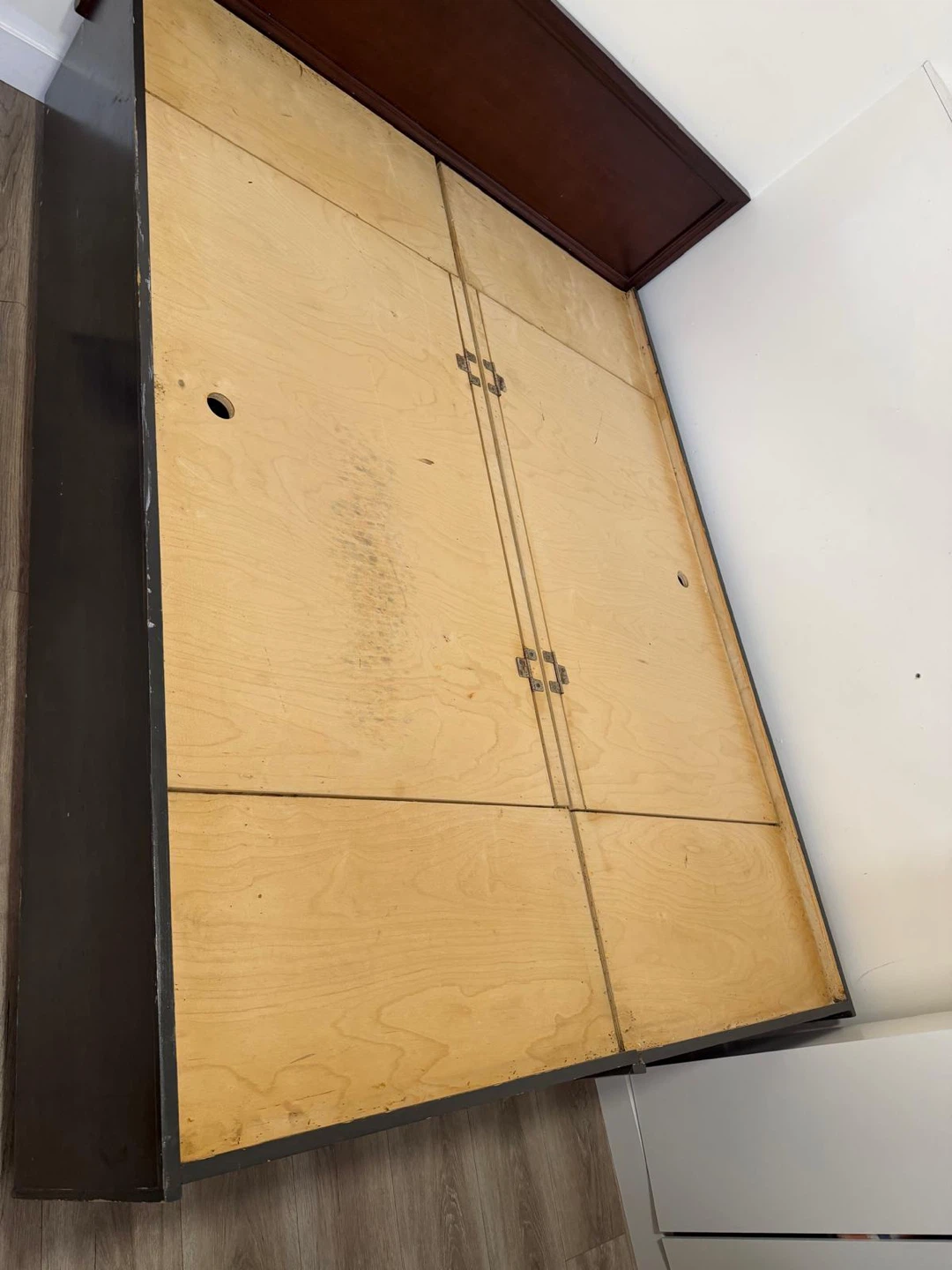 Queen size bed with storage