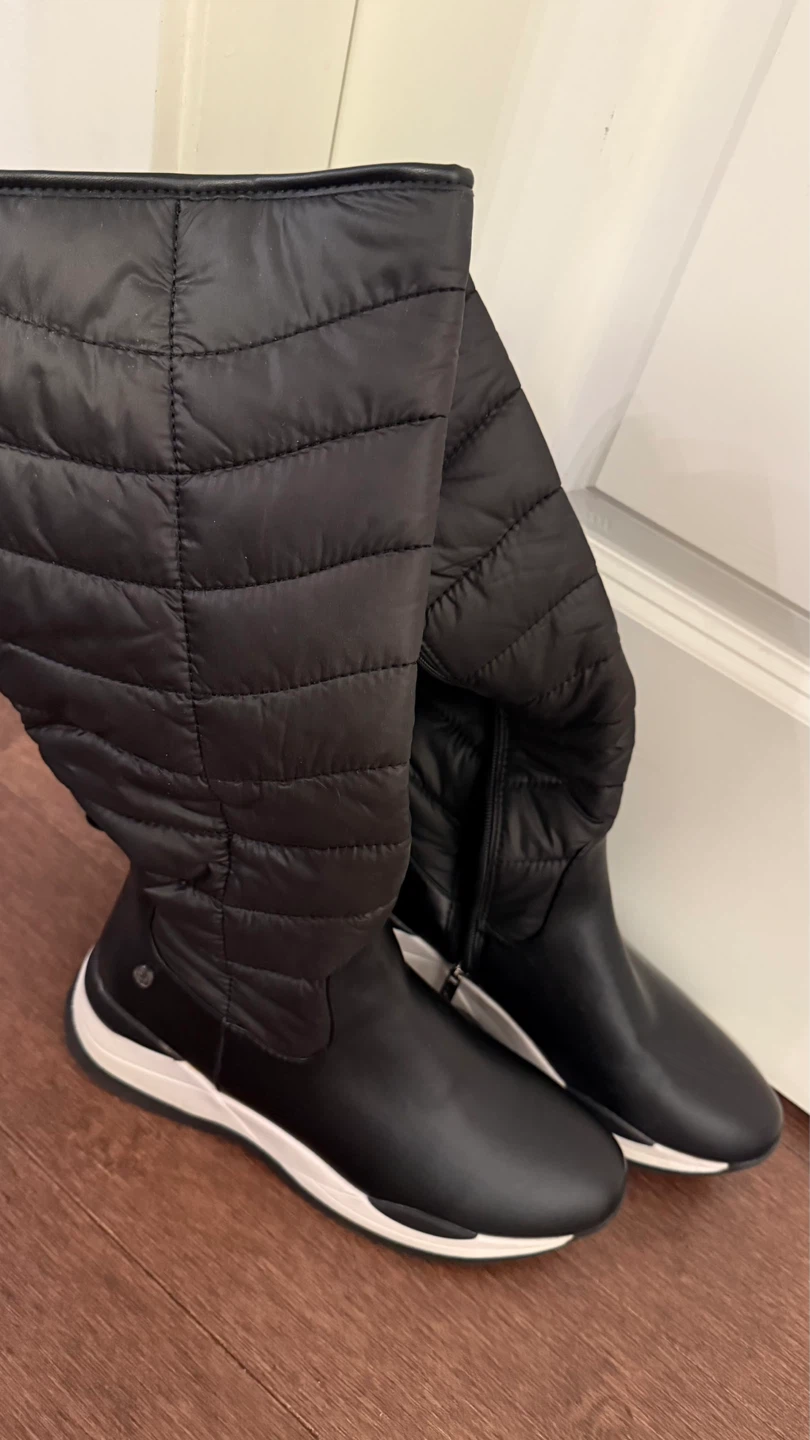Black Puffer Knee-High Boots Size 39 - photo 2