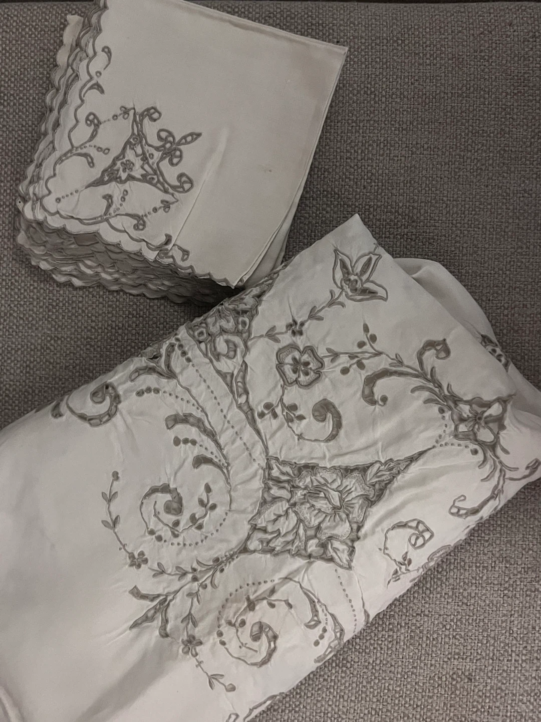 Embroidered Napkins and Tablecloth Set