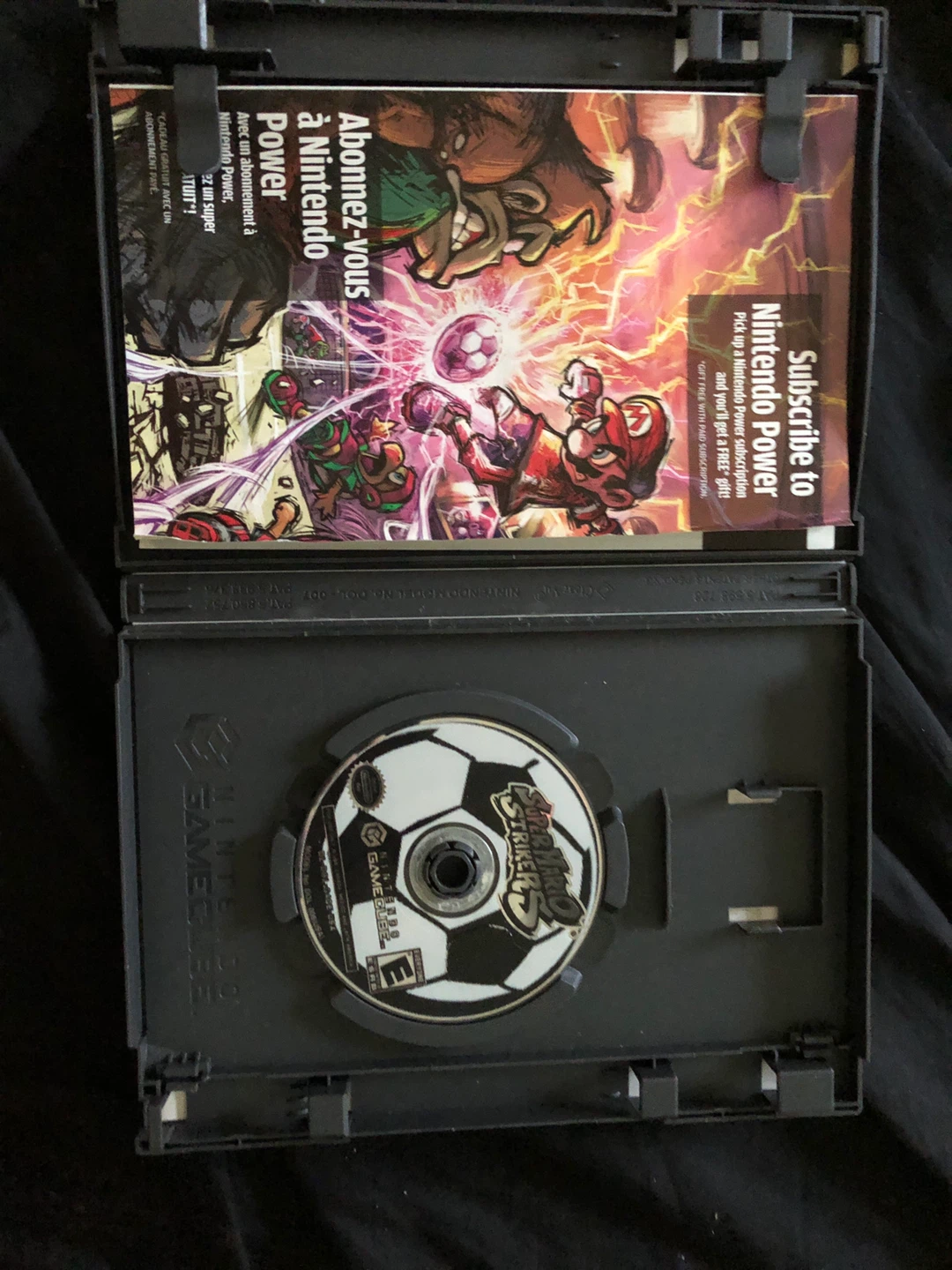 Nintendo GameCube Super Mario Strikers Game - photo 2