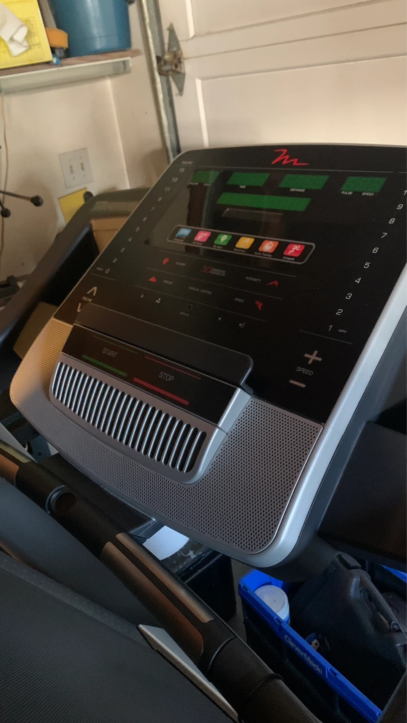 ProForm 730 Treadmill with SRS Surface Response Suspension - photo 4