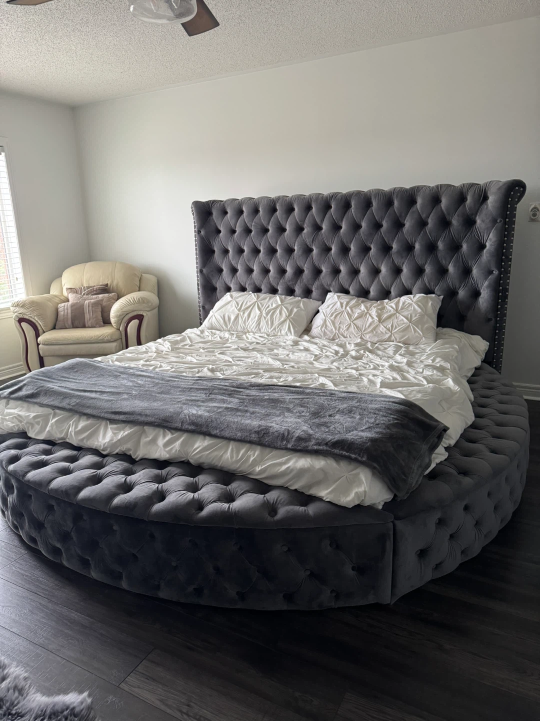 King Bed with 3 Storages