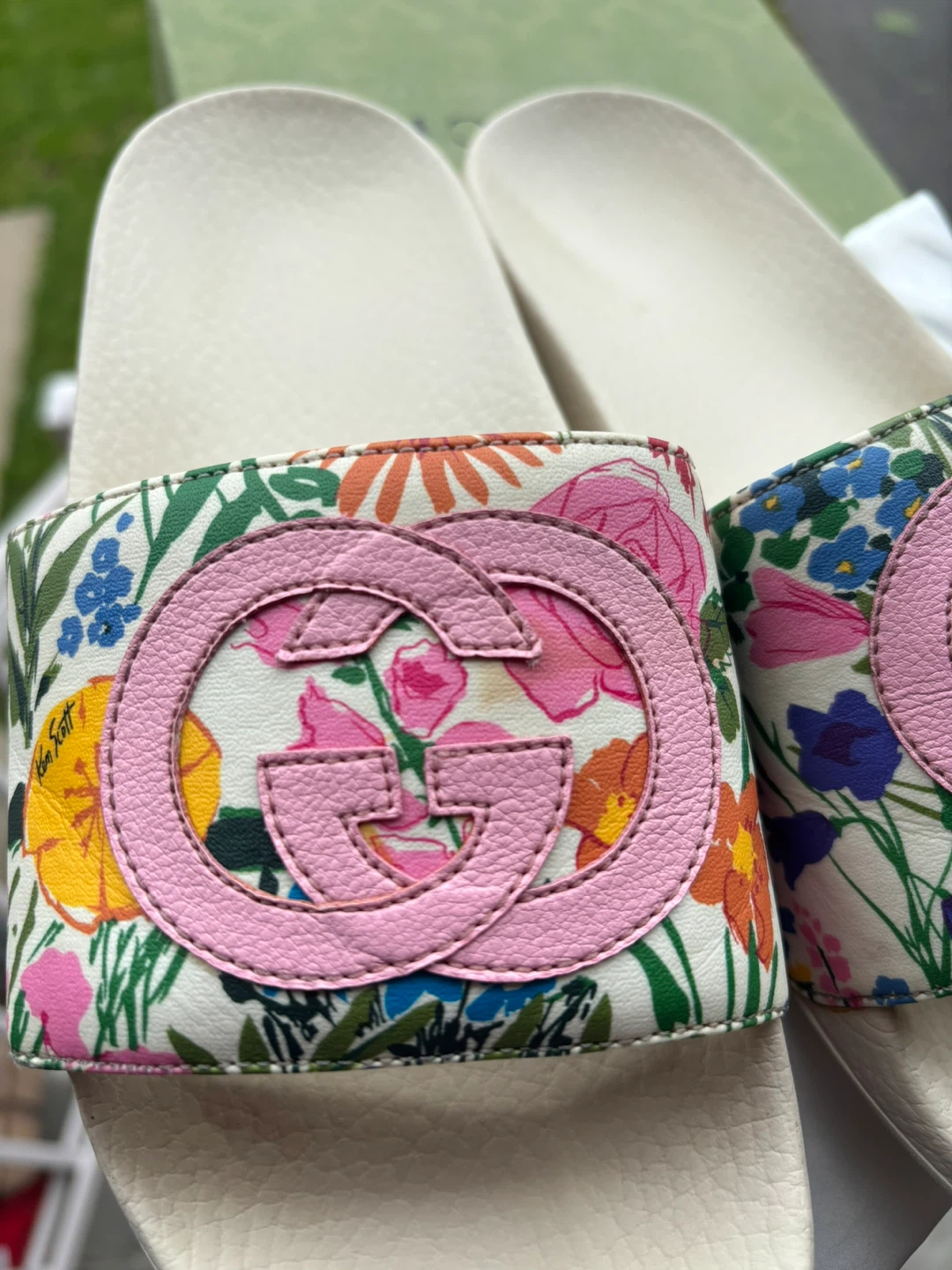 GUCCI Floral Slide Sandals - photo 4