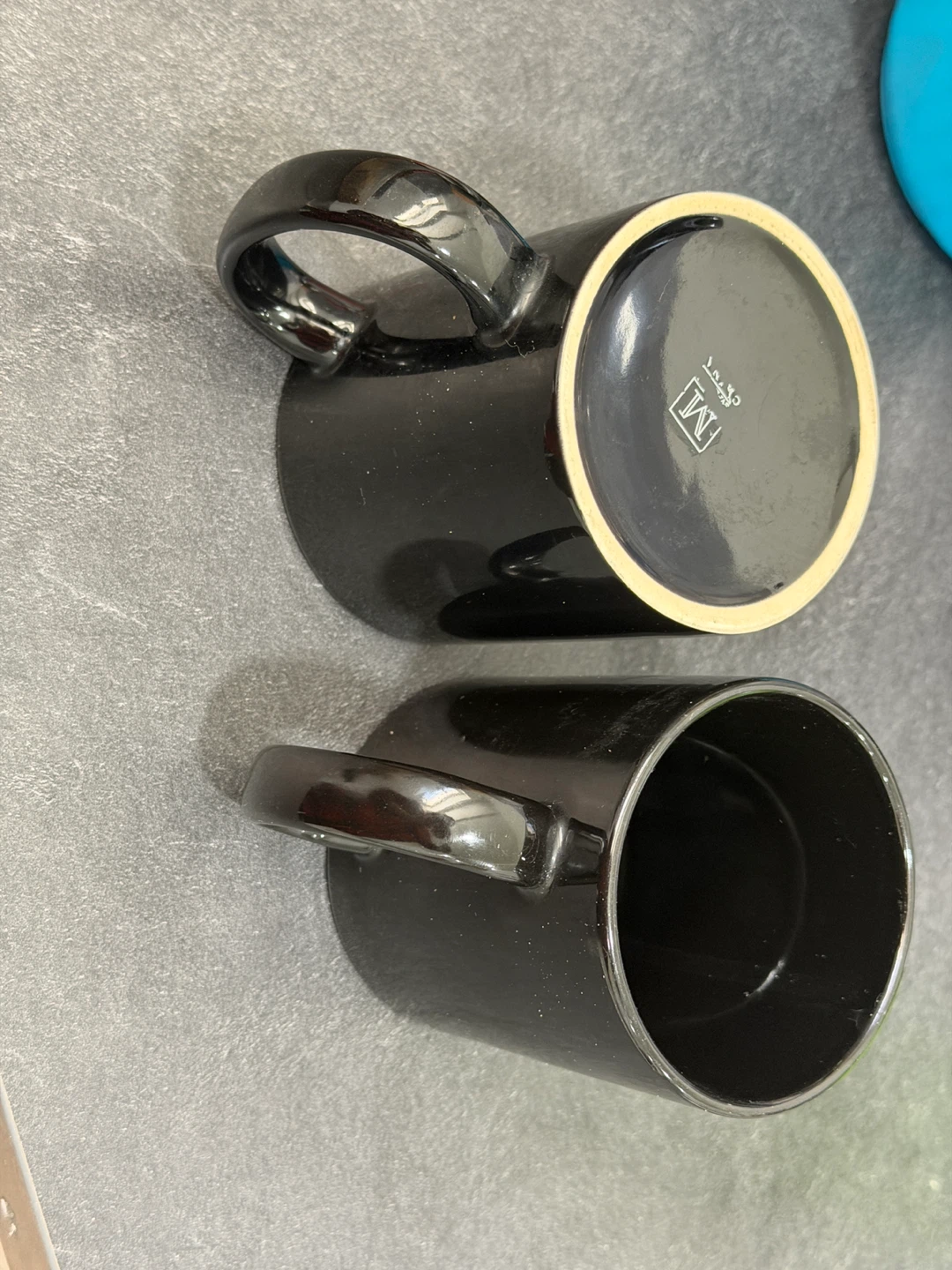 Set of 2 Black Mugs - photo 2