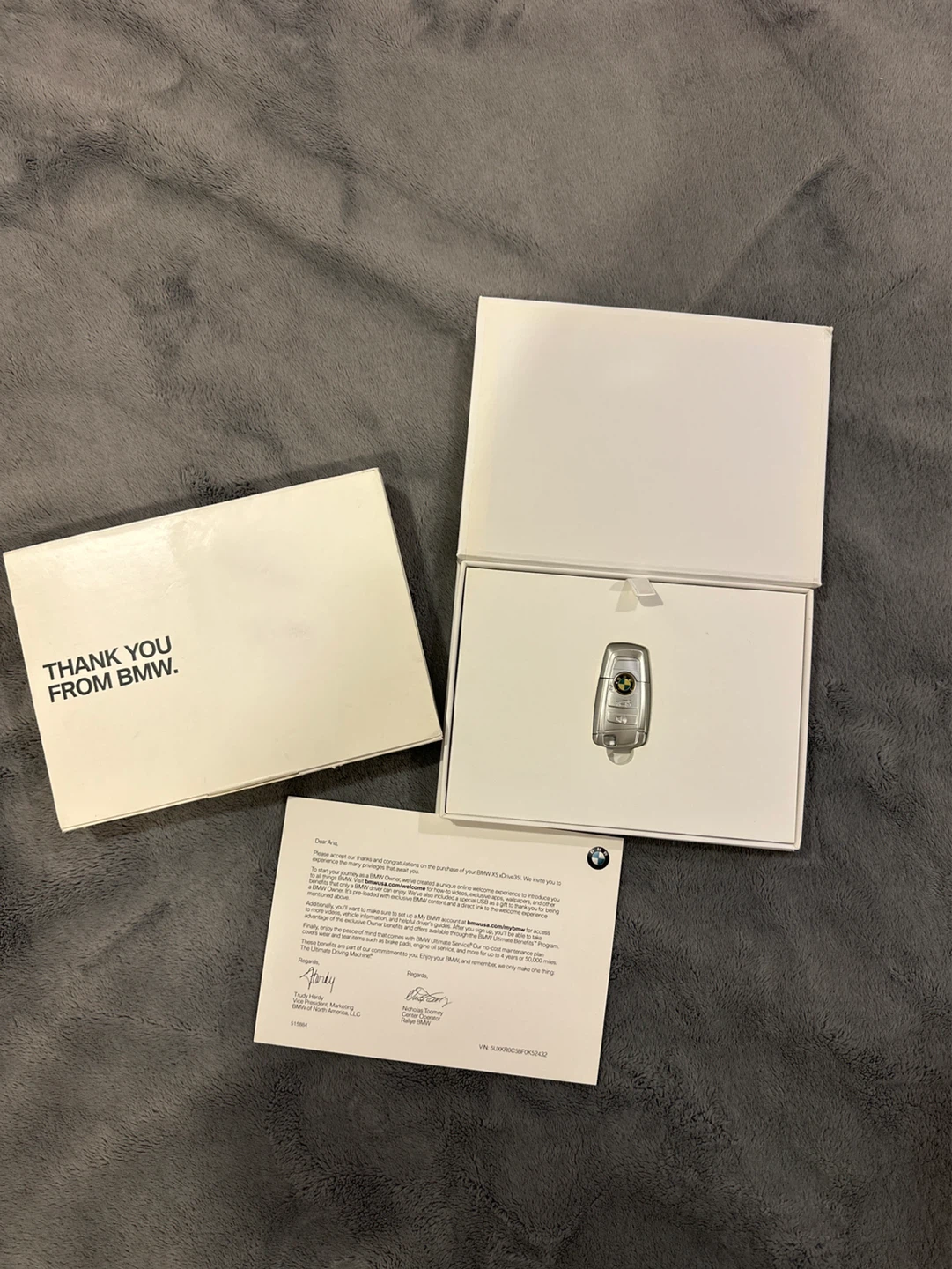 BMW Welcome Kit with Key Fob - photo 3