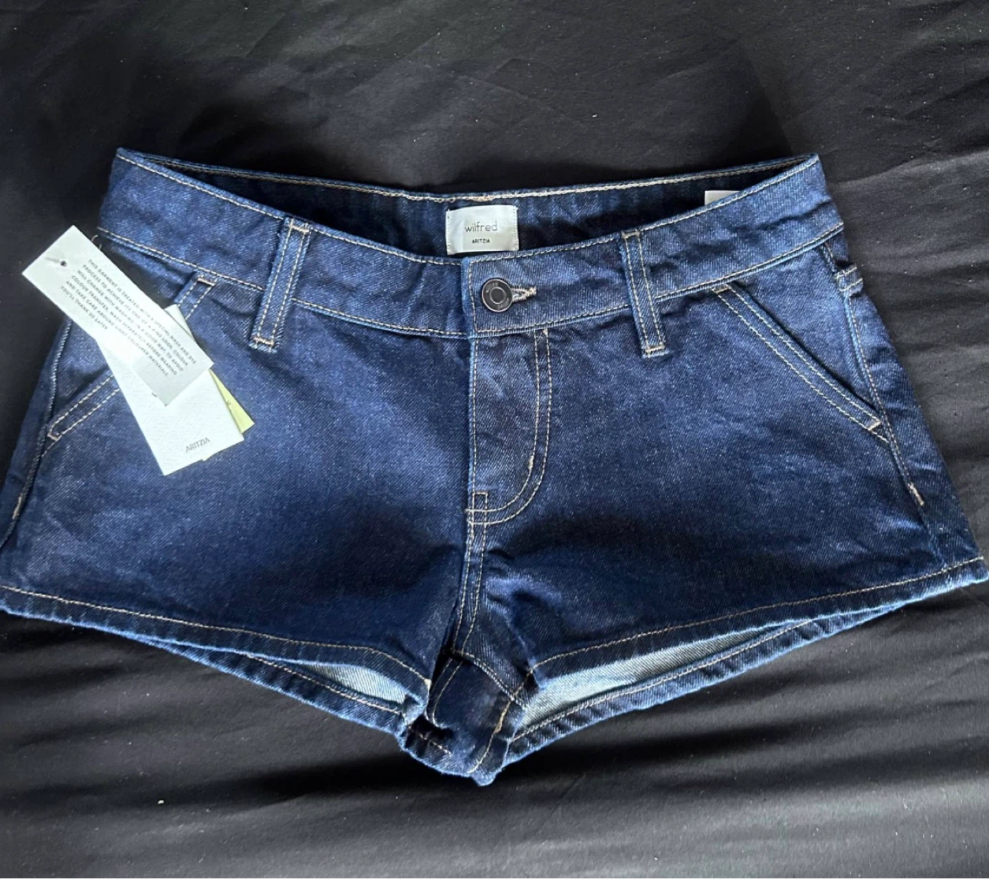 Aritzia Carriage Shorts - photo 2