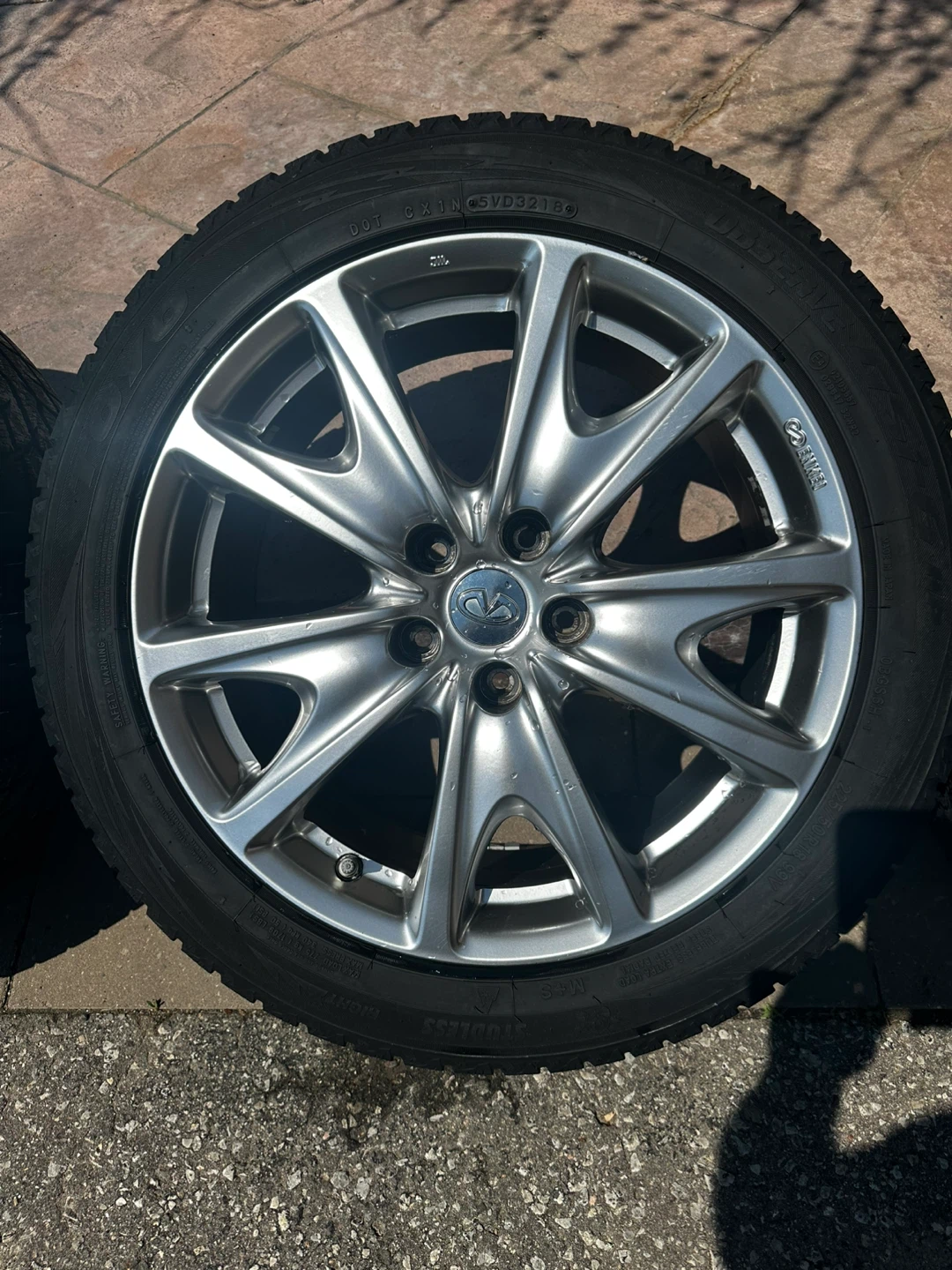 Infiniti Alloy Wheels with Winter Tires - photo 5