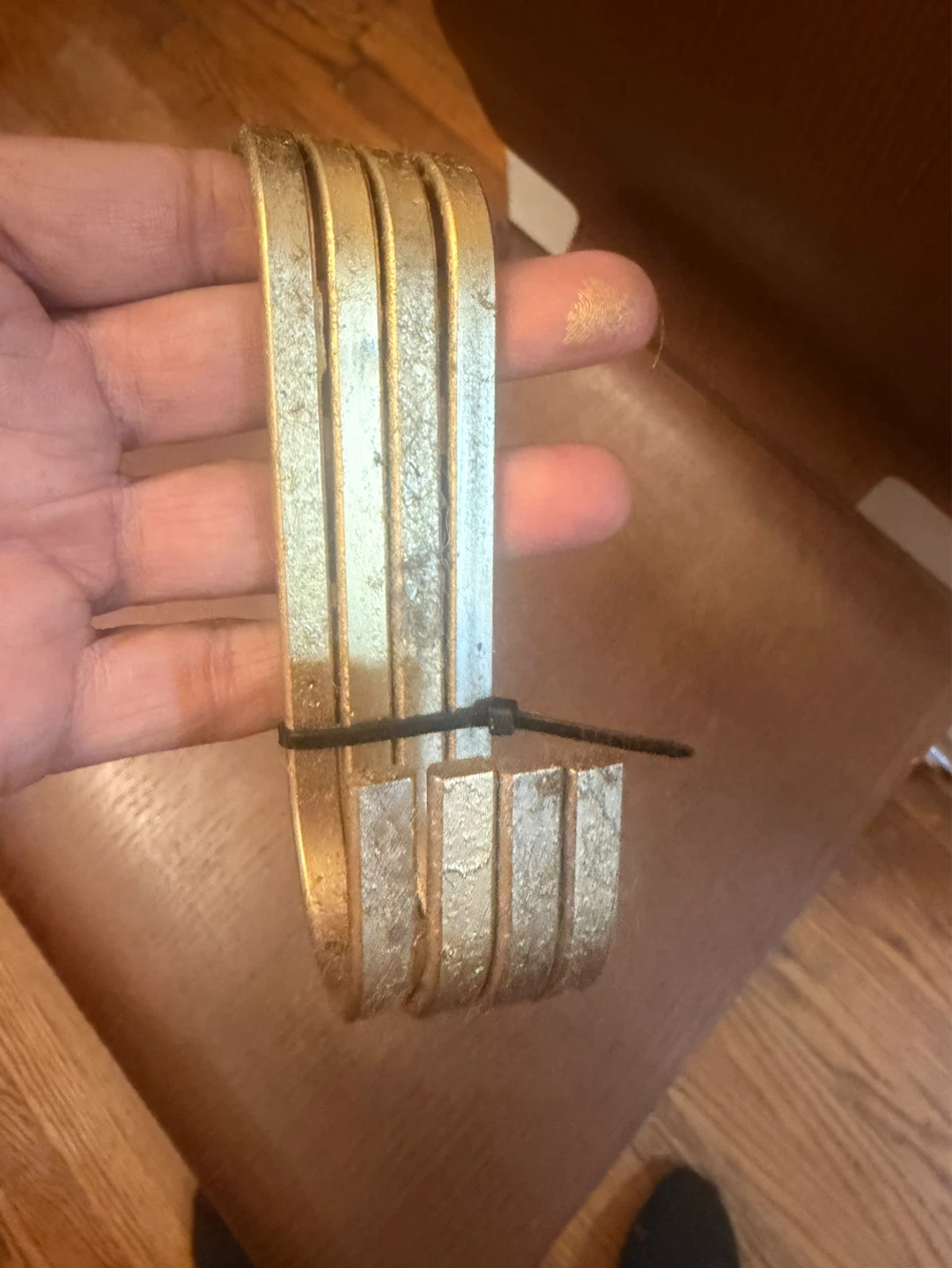 Vintage Gold-Tone Scarf Hanger - photo 4