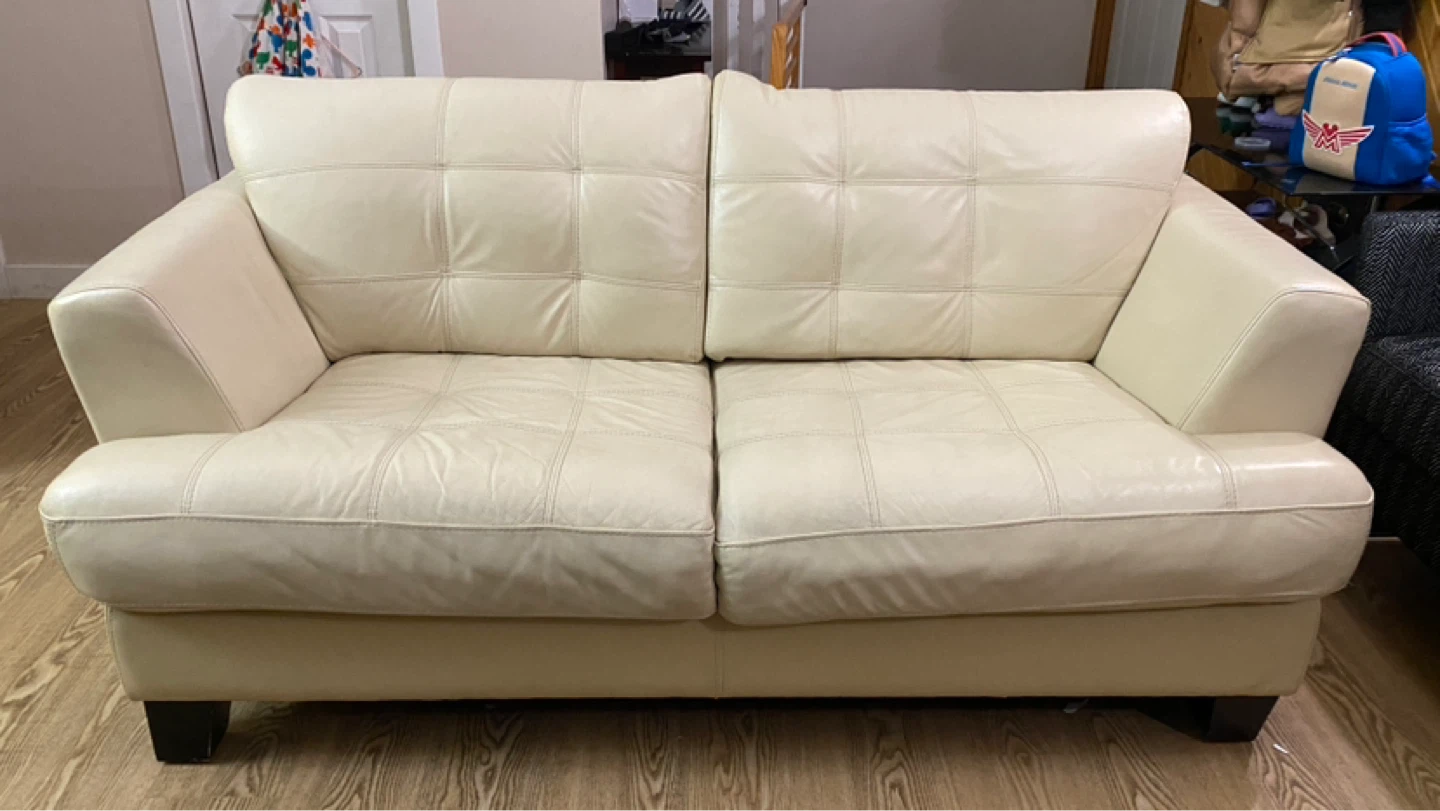 Palliser Genuine Leather Cream Sofa (CAN DELIVER)