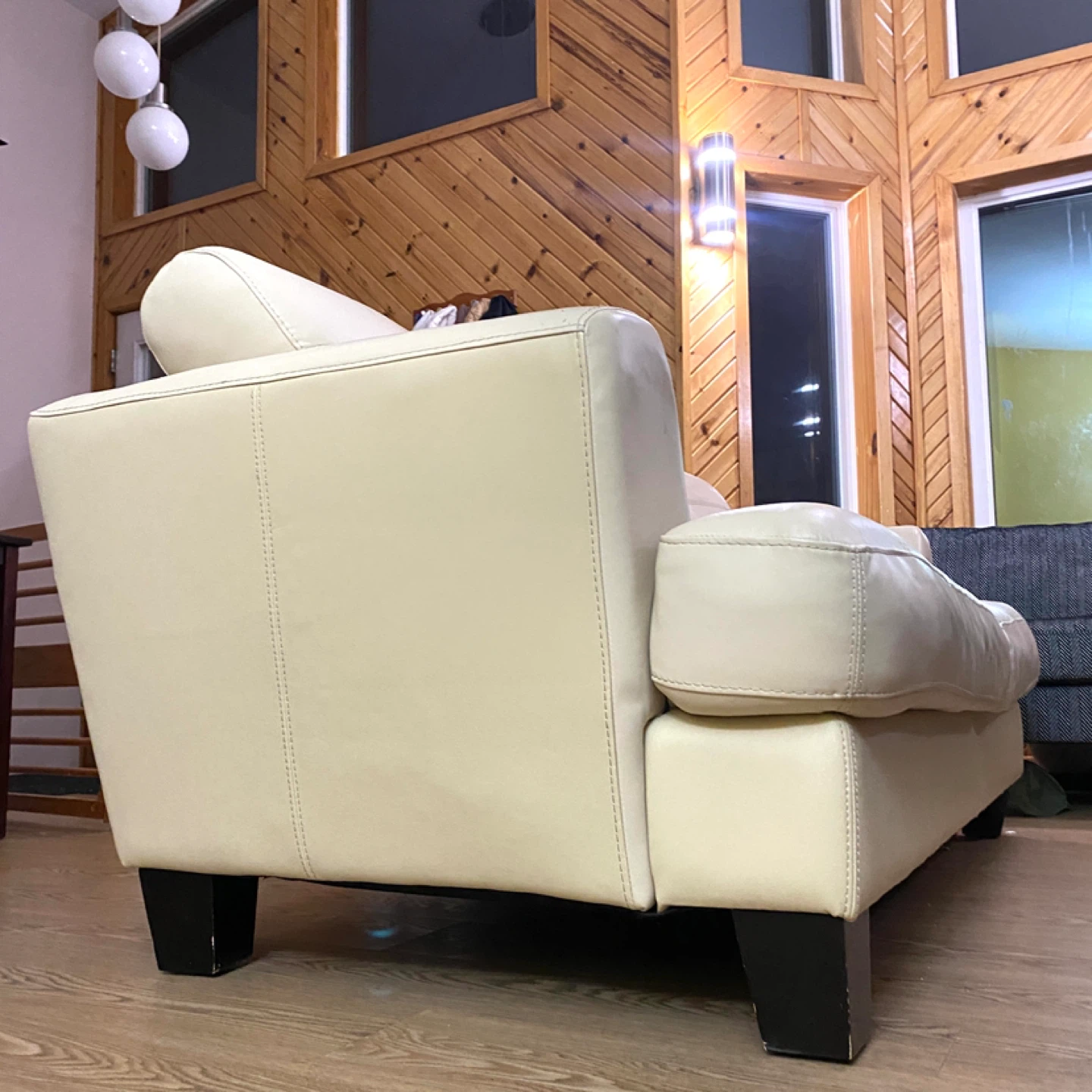 Palliser Genuine Leather Cream Sofa (CAN DELIVER) - photo 5