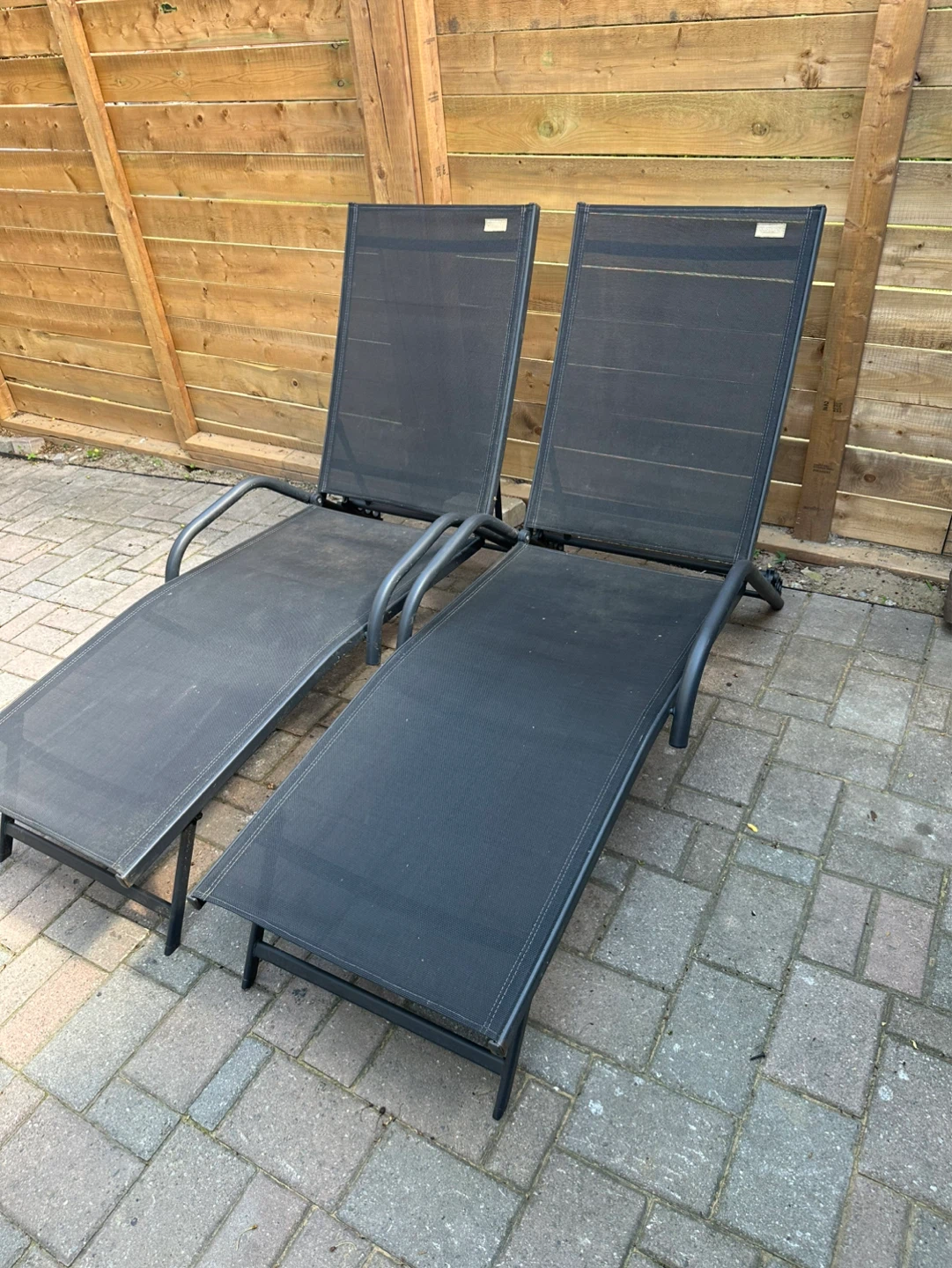 Set of 2 Black Outdoor Chaise Lounges - photo 2