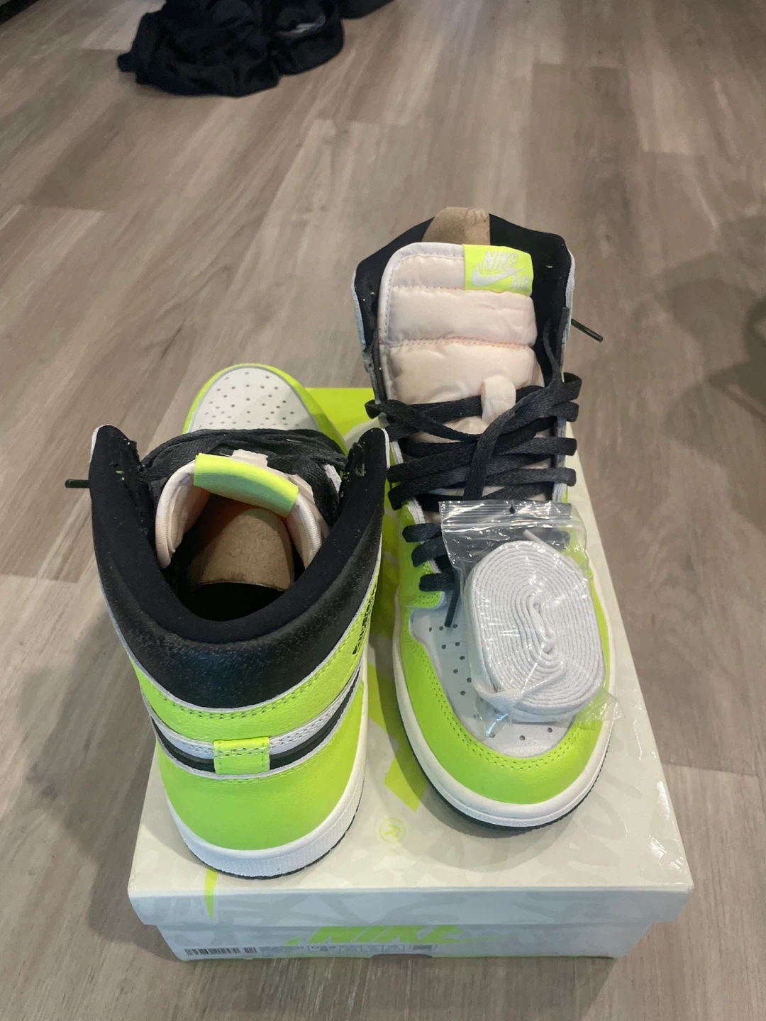 Air Jordan 1 High Volt Ice - photo 4