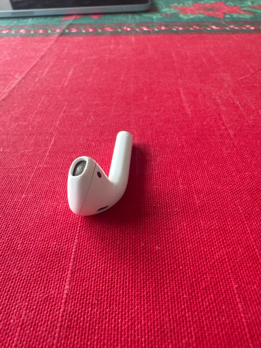 Apple AirPods (Right Earbud) - photo 2