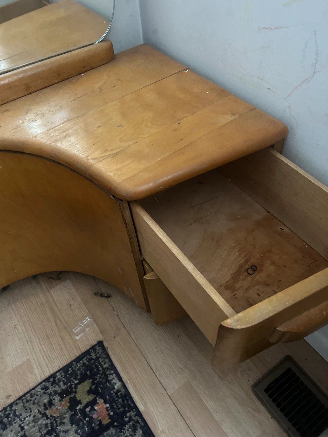 Vintage Vanity Table with Mirror - photo 2