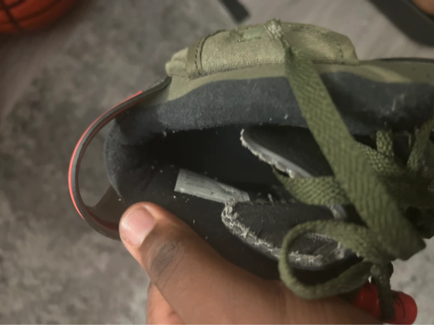 Jordan 6 Retro Travis Scott "British Khaki"