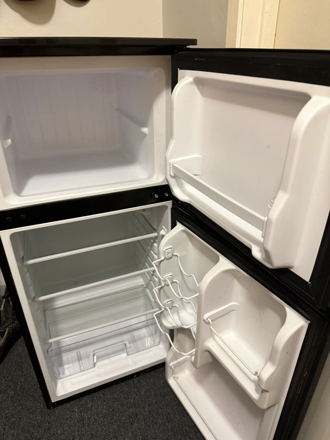 Magic Chef Mini Fridge - photo 3