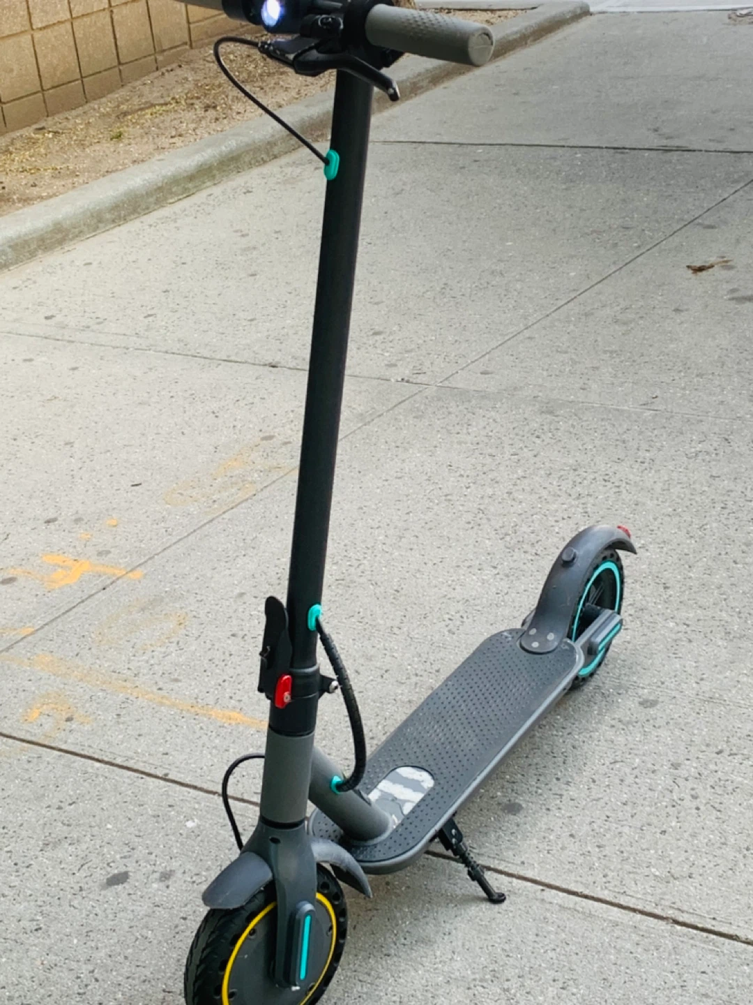 Navic electric scooter - photo 2