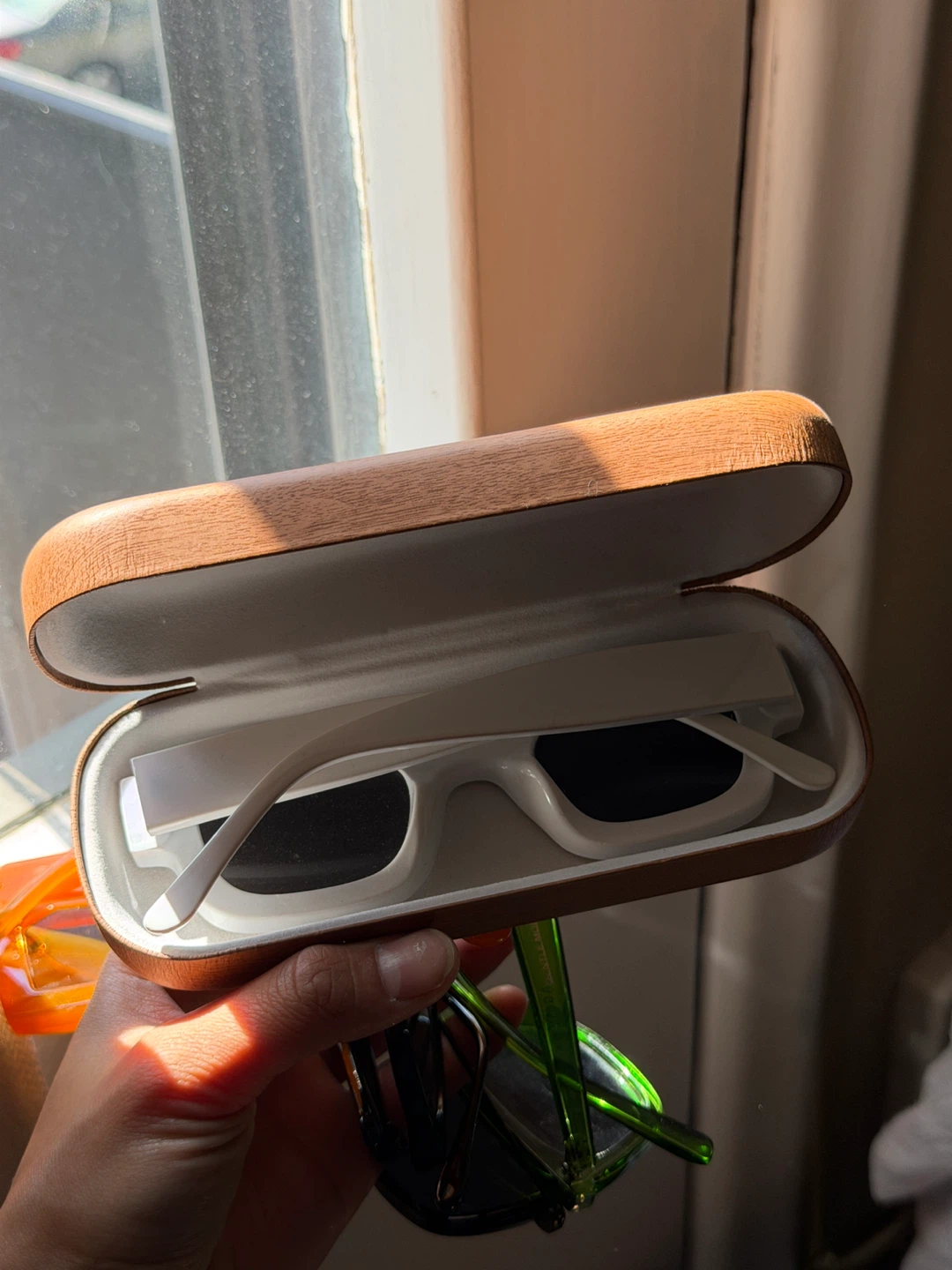 White Sunglasses - photo 2