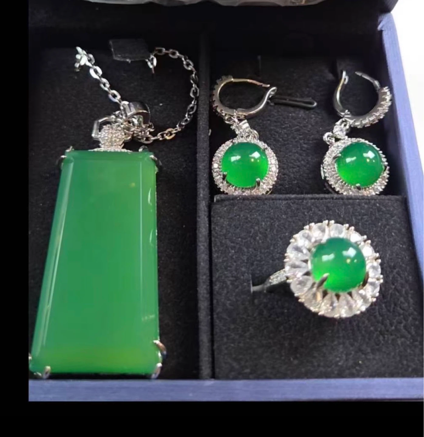 Jewelry Set Pendant, Earrings, and Ring