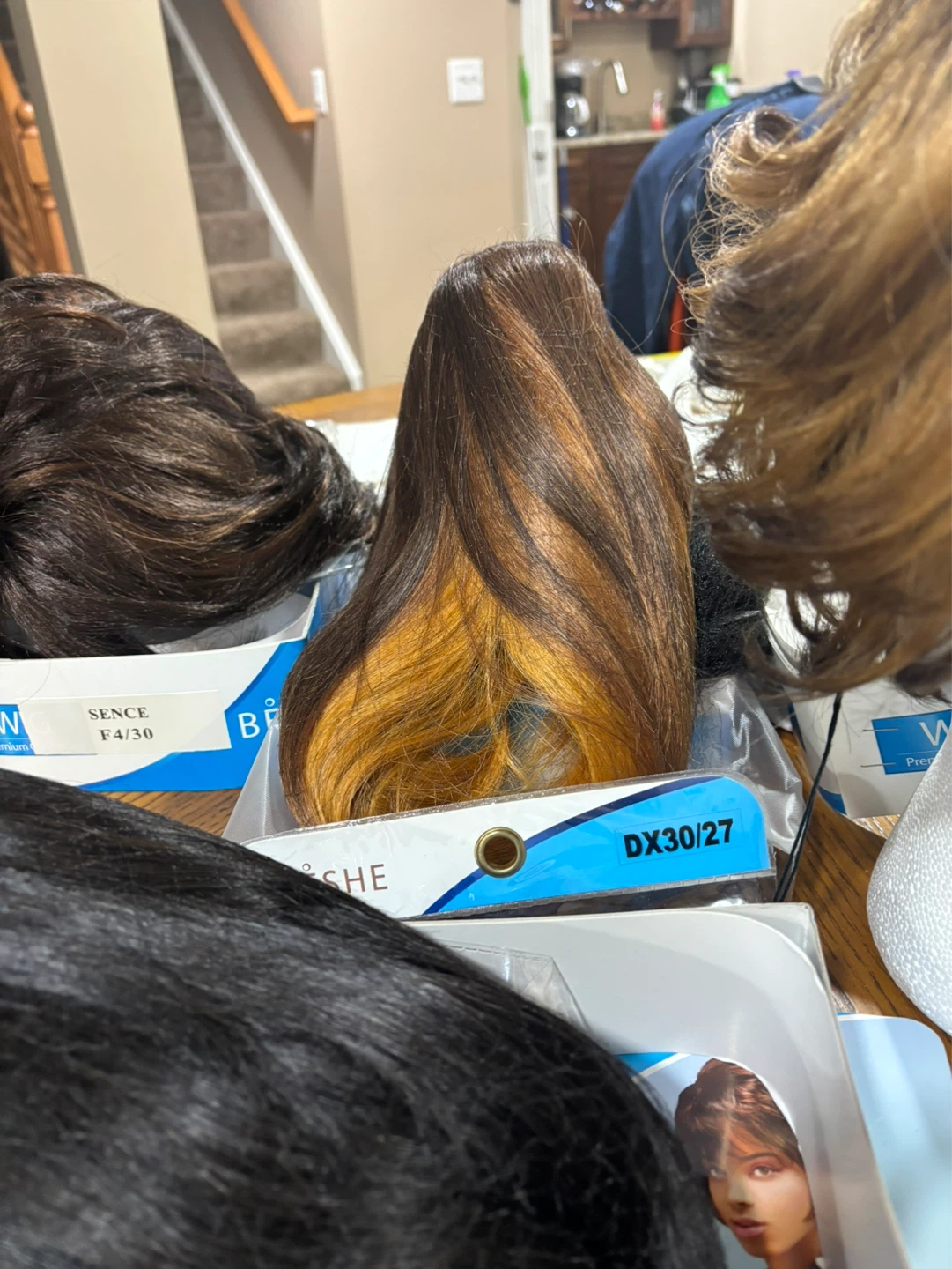 Set of 5 Beshe Wigs - Various Colors - photo 3