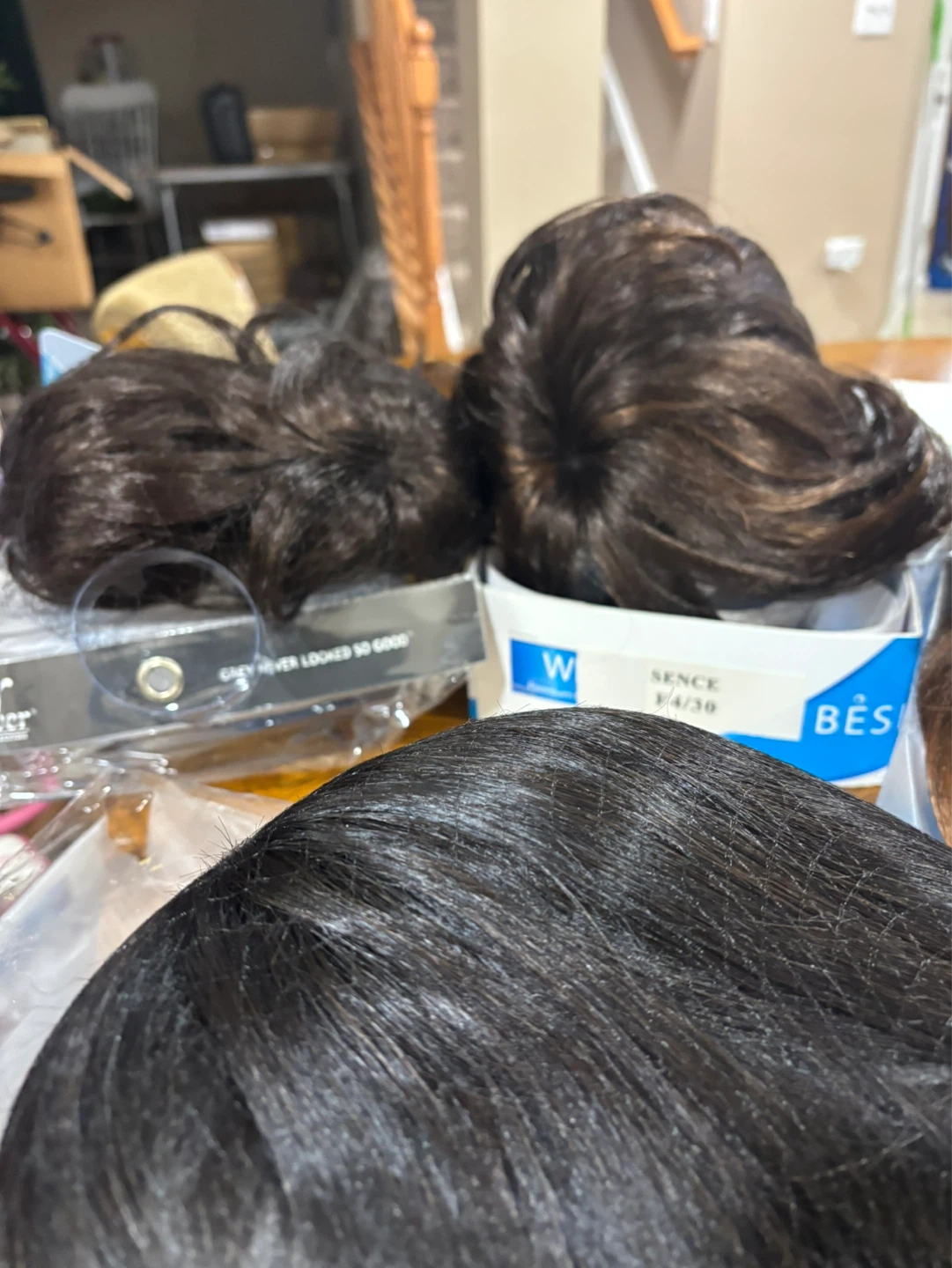 Set of 5 Beshe Wigs - Various Colors - photo 2