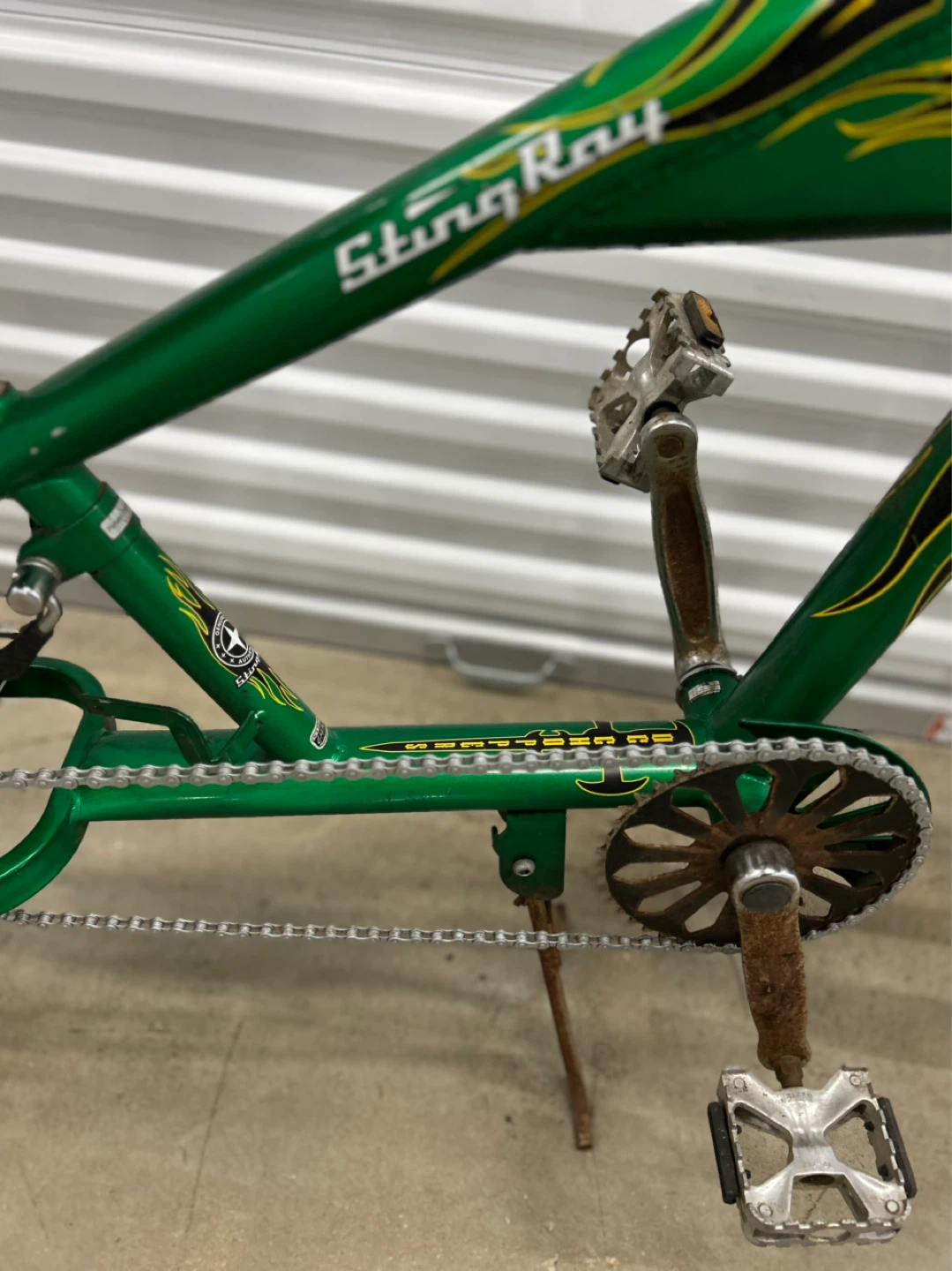 Green Sting Ray Chopper Bicycle - photo 3