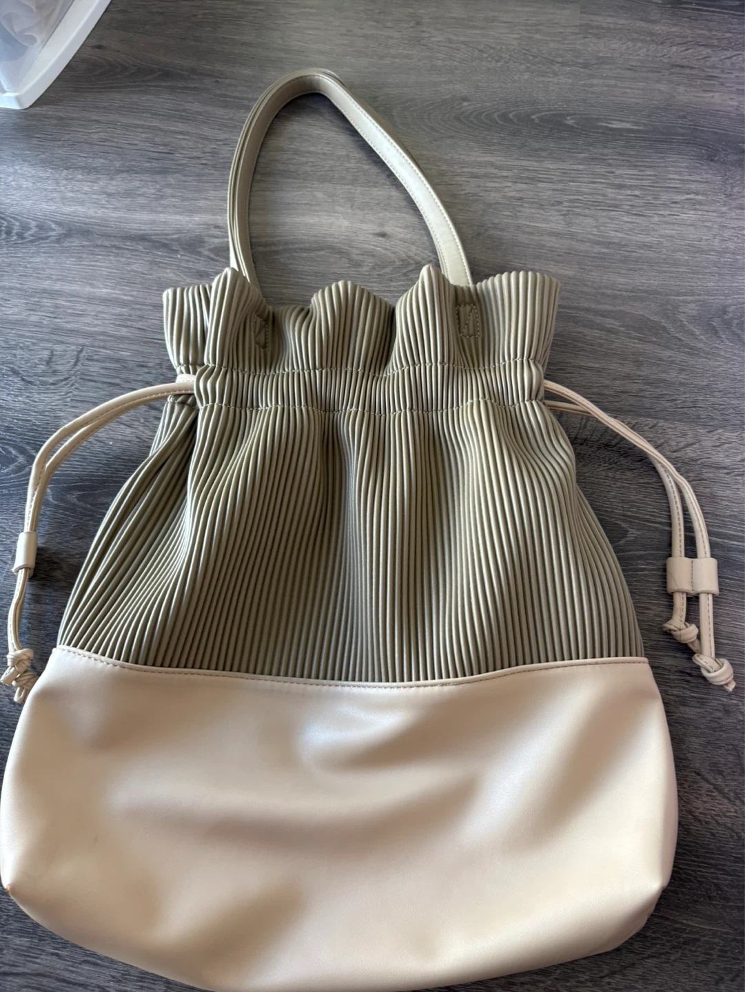 A famous Thailand brand -just.in.case Pleated Tote Bag
