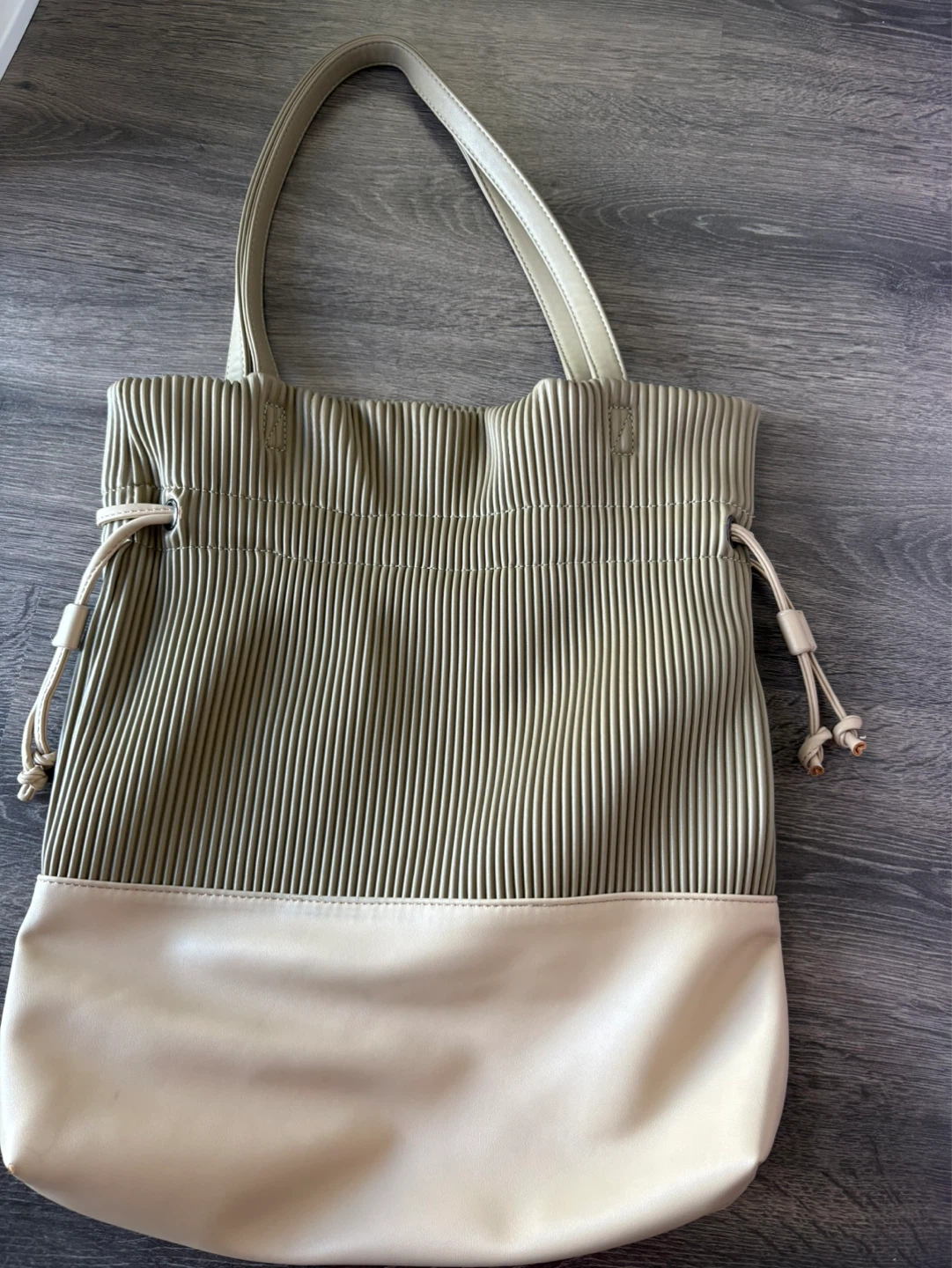 A famous Thailand brand -just.in.case Pleated Tote Bag - photo 2