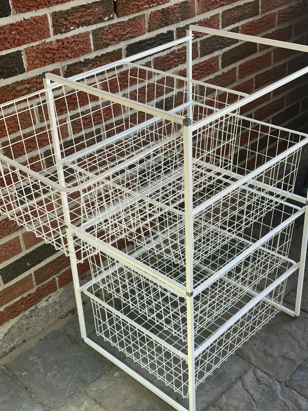 White Wire Storage Unit with 4 Baskets - photo 2