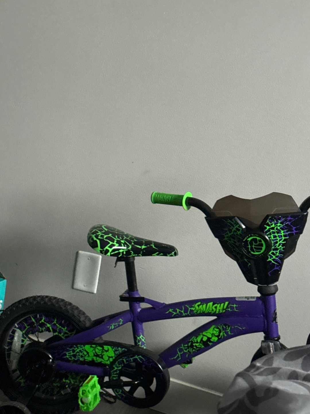 Hulk Smash! Kids Bike