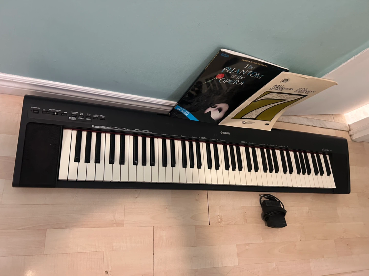 Yamaha NP-30 Piano - 76 Keys & Pedal - photo 2