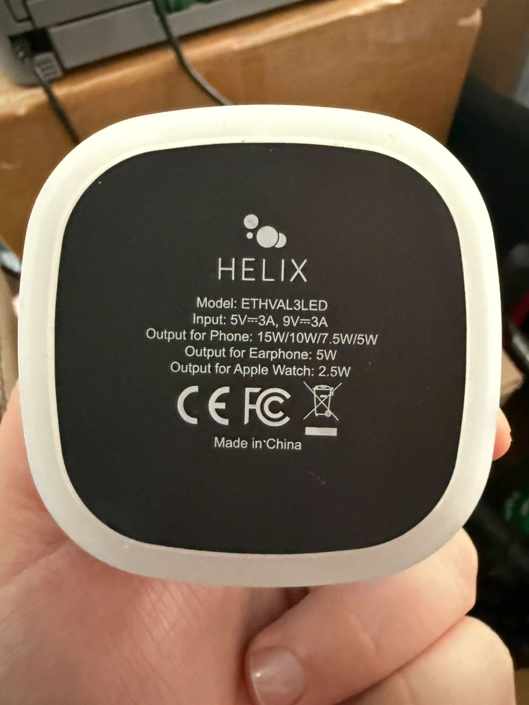 Helix ETHVAL3LED 3-in-1 Wireless Charger - photo 5