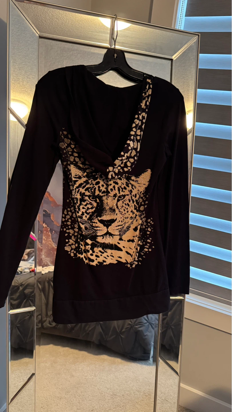 Woman’s closet clean out - photo 4